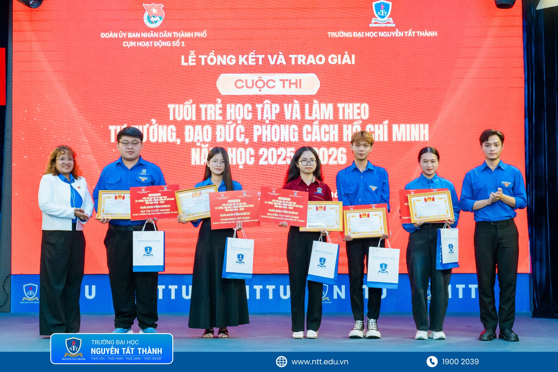 NTTU-Hoi-thao-HCM
