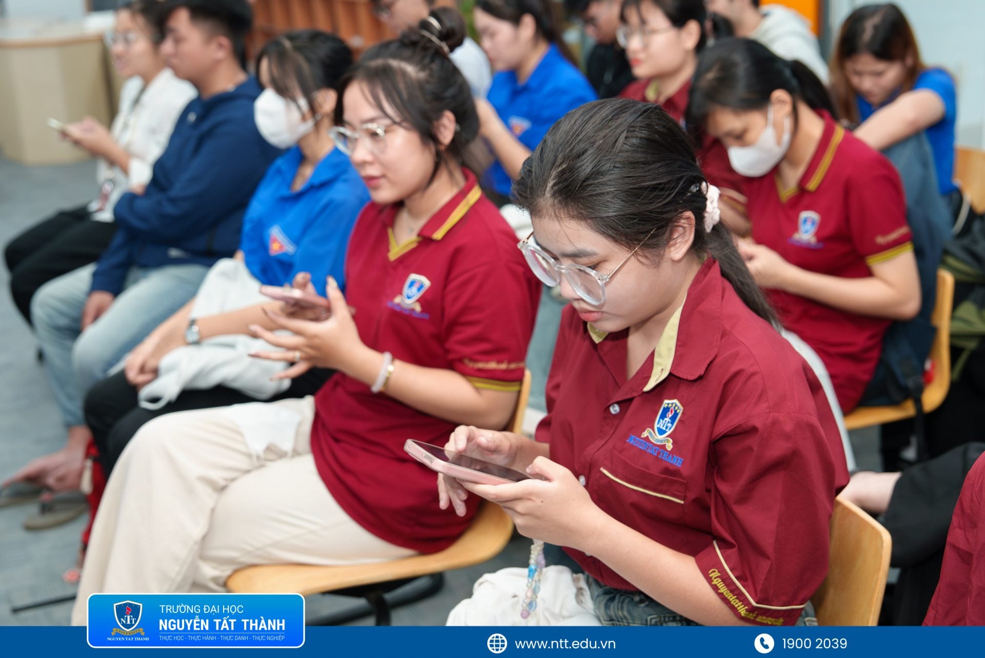 Sinh viên NTTU kết nối các thế hệ cán bộ Đoàn – Hội, tiếp nối truyền thống và tinh thần cống hiến