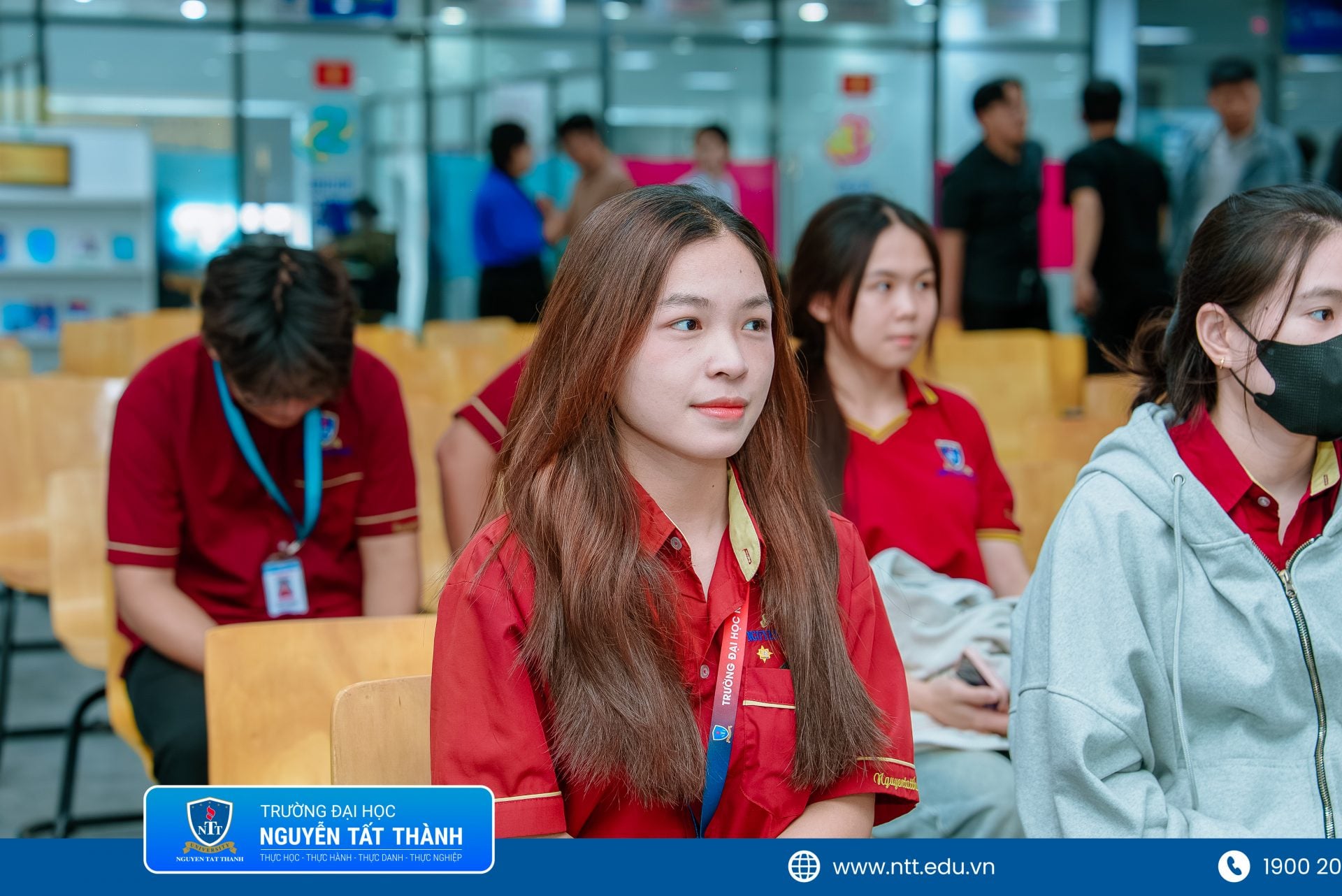 Toàn cảnh chương trình Onchain Campus – Unitour do Khoa Quản trị Kinh doanh, Trường Đại học Nguyễn Tất Thành phối hợp cùng Chi hội Blockchain TP.HCM tổ chức.