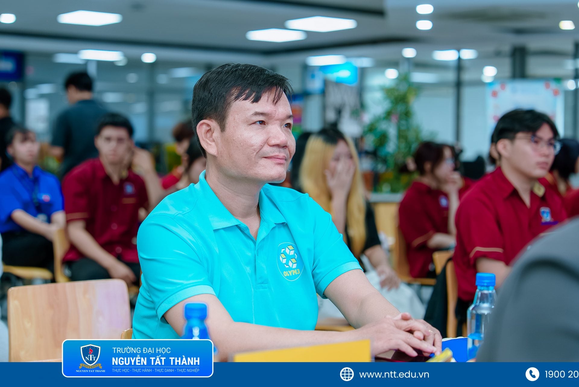 Toàn cảnh chương trình Onchain Campus – Unitour do Khoa Quản trị Kinh doanh, Trường Đại học Nguyễn Tất Thành phối hợp cùng Chi hội Blockchain TP.HCM tổ chức.