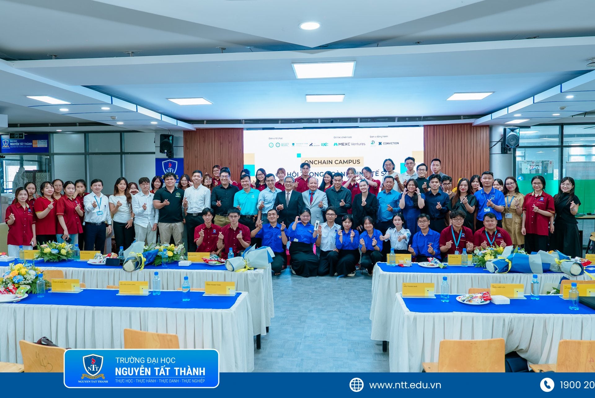 Toàn cảnh chương trình Onchain Campus – Unitour do Khoa Quản trị Kinh doanh, Trường Đại học Nguyễn Tất Thành phối hợp cùng Chi hội Blockchain TP.HCM tổ chức.