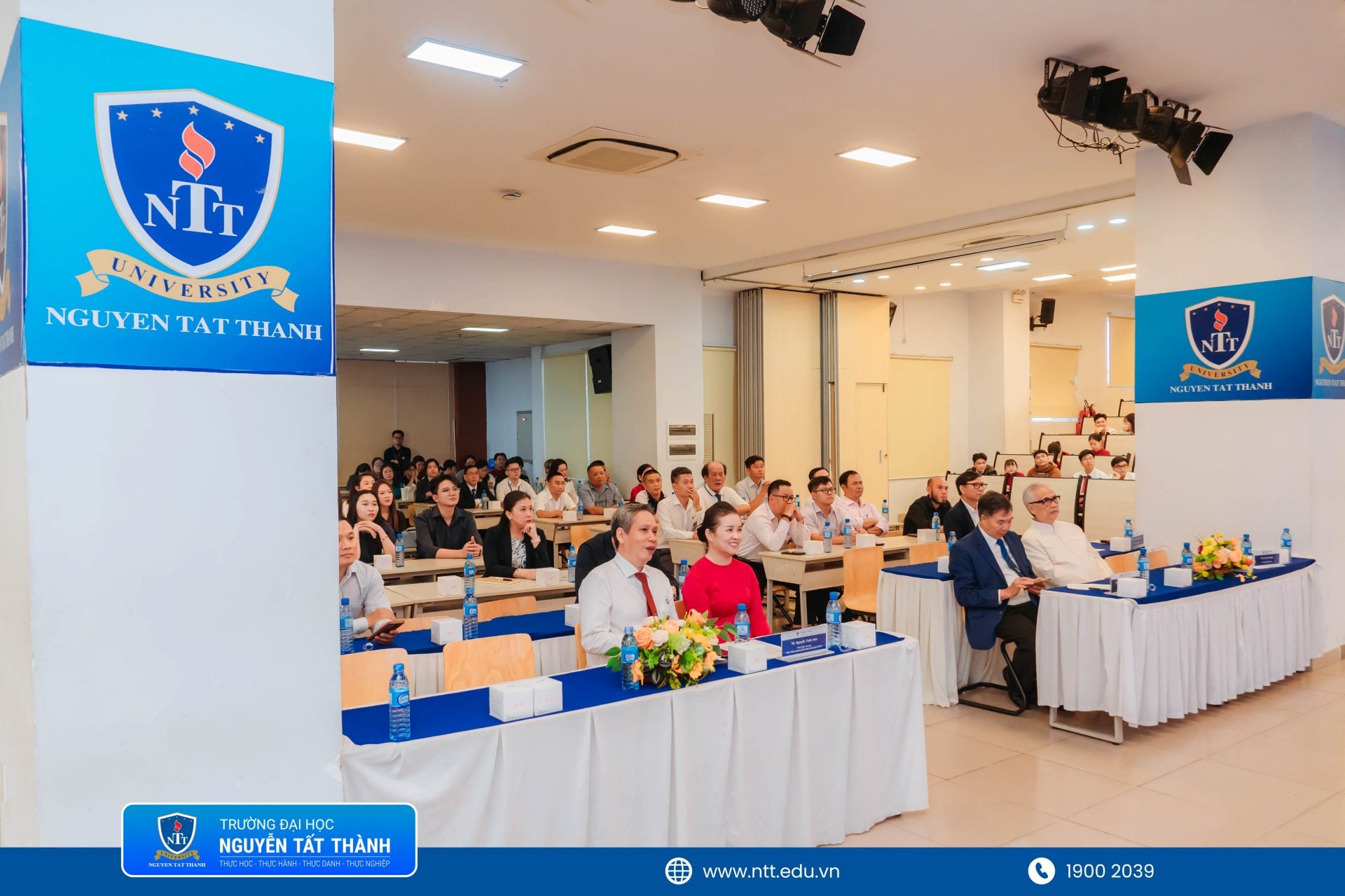 Sinh viên Khoa Du lịch và cơ hội kết nối các thế hệ người học, mở rộng hợp tác phát triển nguồn nhân lực