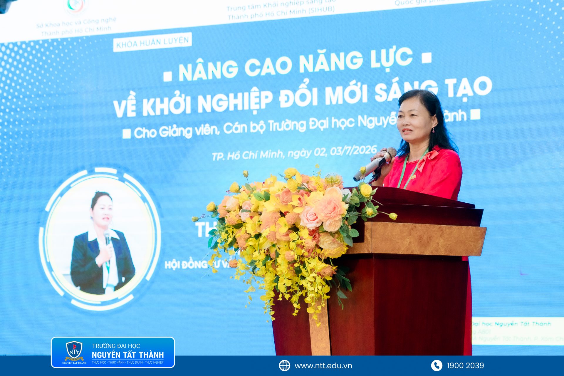 ThS. Nguyễn Thị Thủy – Phó Chủ tịch Thường trực Hội đồng Tư vấn - Hỗ trợ Khởi nghiệp phía Nam chia sẻ chuyên đề về kinh doanh và khởi nghiệp đổi mới sáng tạo