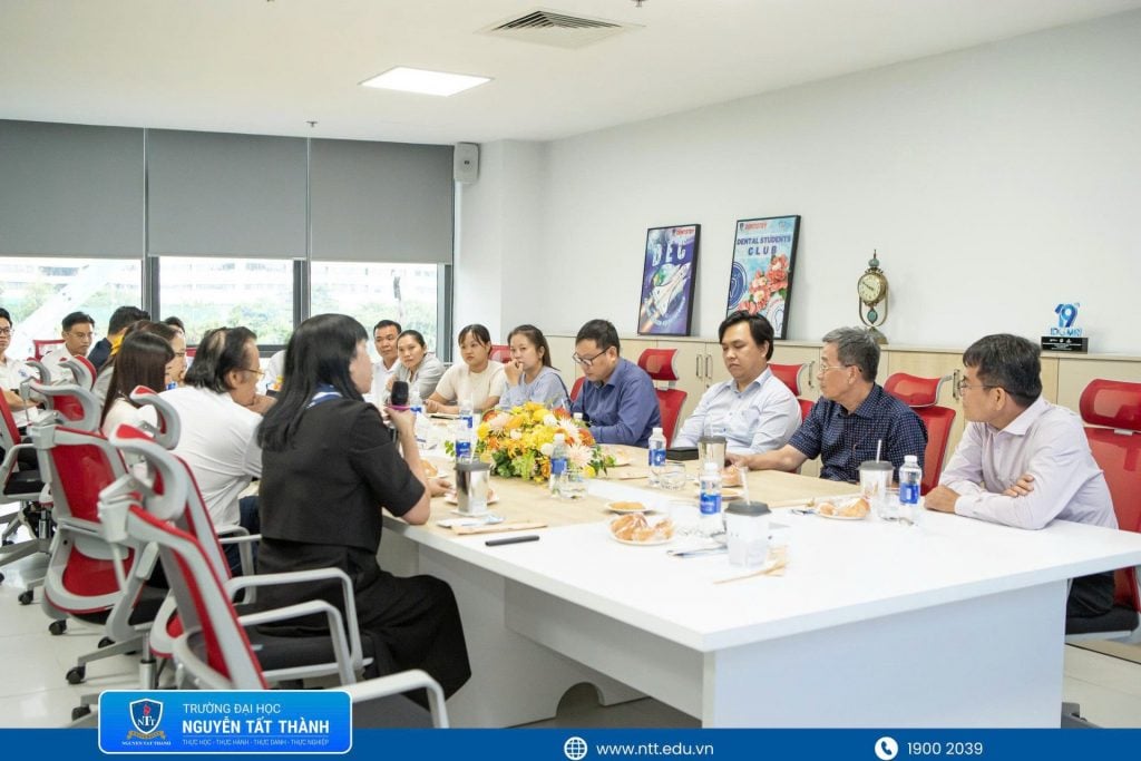 TS. Phan Quốc Nghĩa – Phó Giám đốc Đại học Trà Vinh