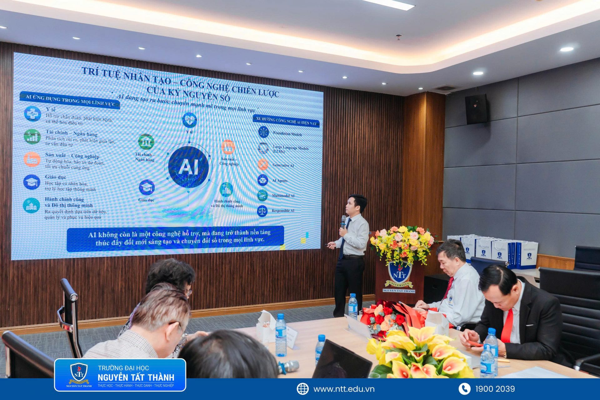 TS. Cao Văn Kiên – Phó Trưởng khoa Công nghệ Thông tin giới thiệu Đề án mở ngành đào tạo Thạc sĩ Trí tuệ nhân tạo và những điều kiện cần chuẩn bị để triển khai chương trình