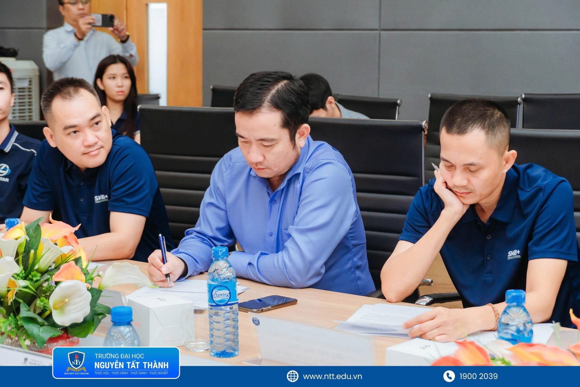 Toàn cảnh Hội thảo tham vấn các bên liên quan về chương trình đào tạo sau đại học và xây dựng Đề án mở ngành đào tạo Thạc sĩ Trí tuệ nhân tạo tại Trường Đại học Nguyễn Tất Thành.