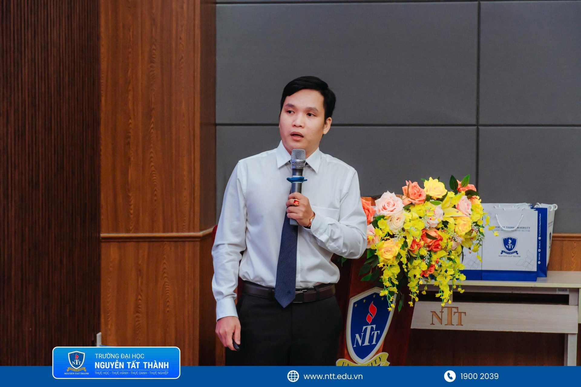 TS. Cao Văn Kiên – Phó Trưởng khoa Công nghệ Thông tin giới thiệu Đề án mở ngành đào tạo Thạc sĩ Trí tuệ nhân tạo và những điều kiện cần chuẩn bị để triển khai chương trình