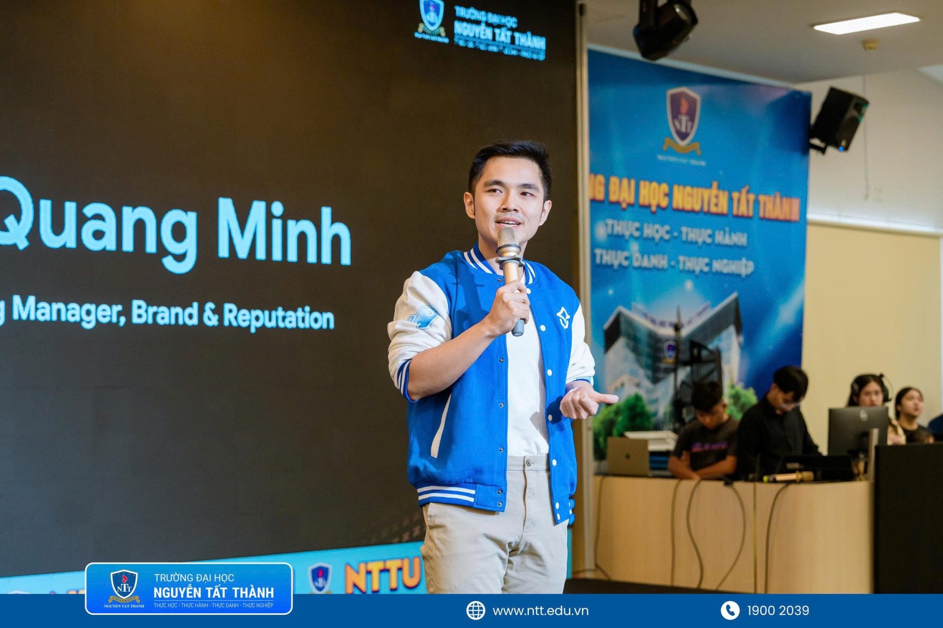 Ông Đặng Quang Minh – Product Marketing Manager, Brand & Reputation, Google Việt Nam – trình bày những dữ liệu nổi bật từ “The Gemini Report | Southeast Asia 2026” về xu hướng sử dụng Gemini tại Việt Nam và khu vực Đông Nam Á