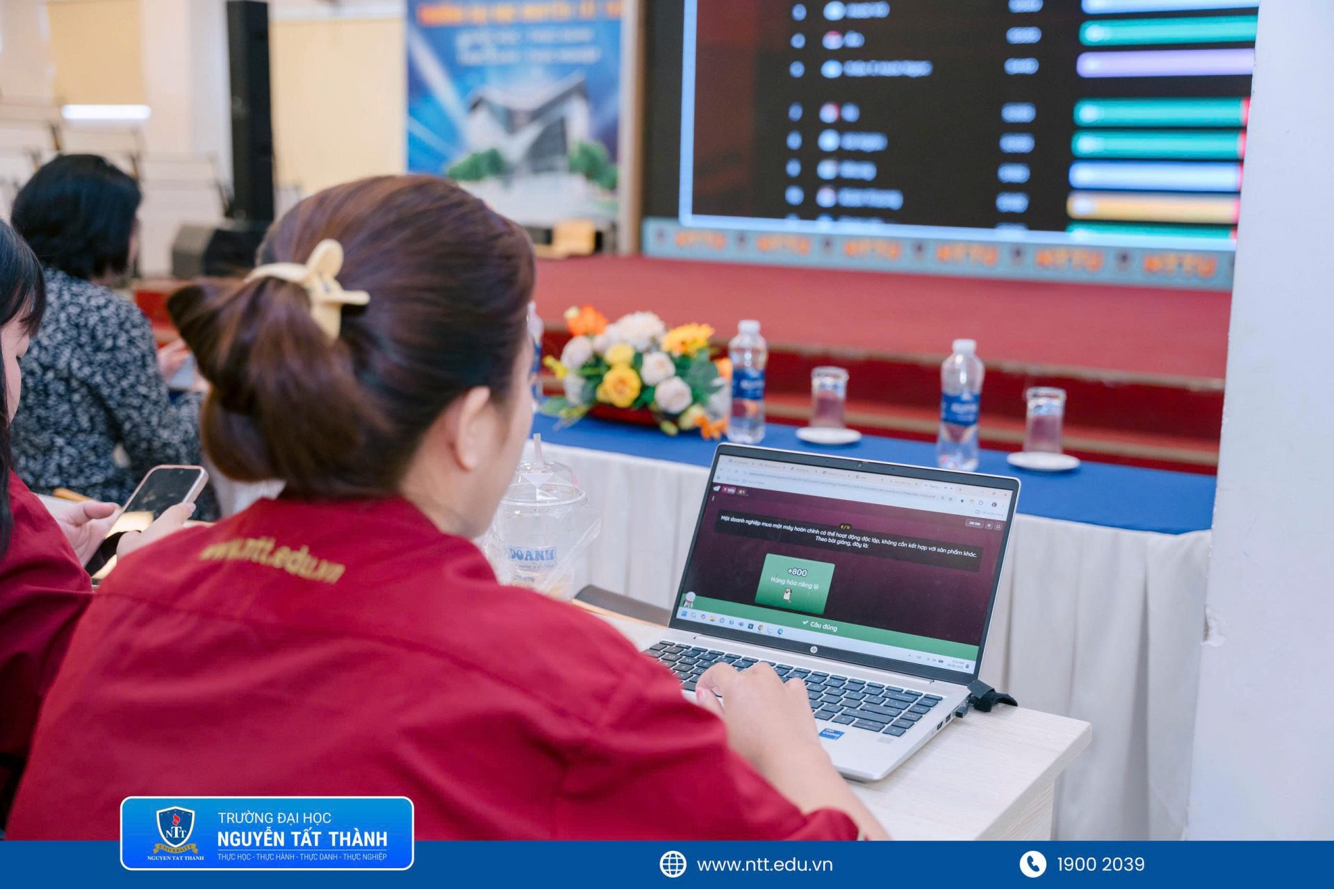 Students directly operate on the software, step-by-step becoming familiar with how procurement activities are organized and managed in a digital environment.