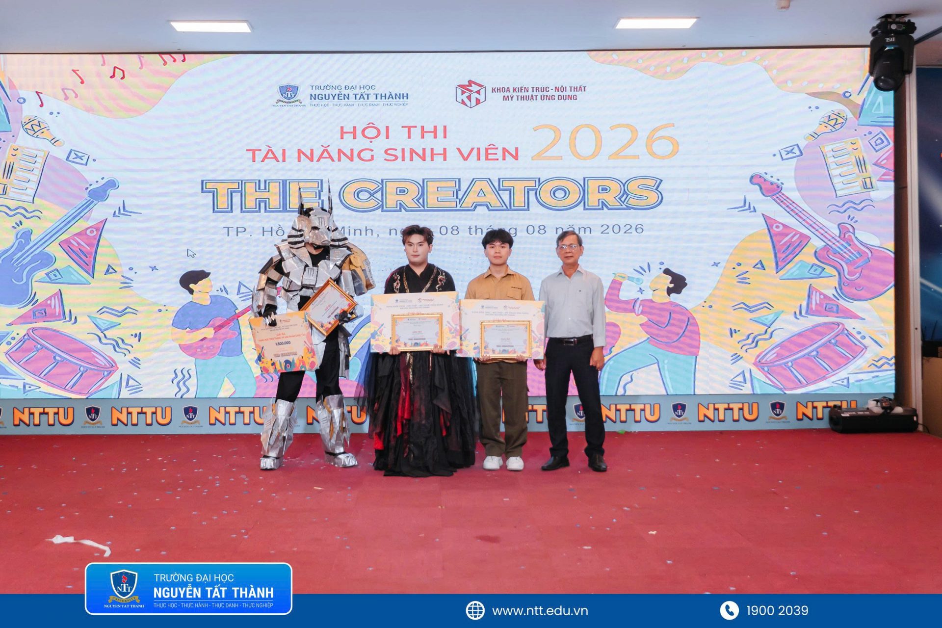 Các giải Ba ở các hạng mục thuộc về “Nàng Thơ” của Phạm Đức Mạnh (ca hát), “Huyền Điểu Phù Quang” của Nguyễn Minh Nghĩa (biểu diễn vũ đạo) và “Iron Anubis” của NTK Đồng Vũ Hoàng Phát (Thời trang & Sản phẩm sáng tạo). 