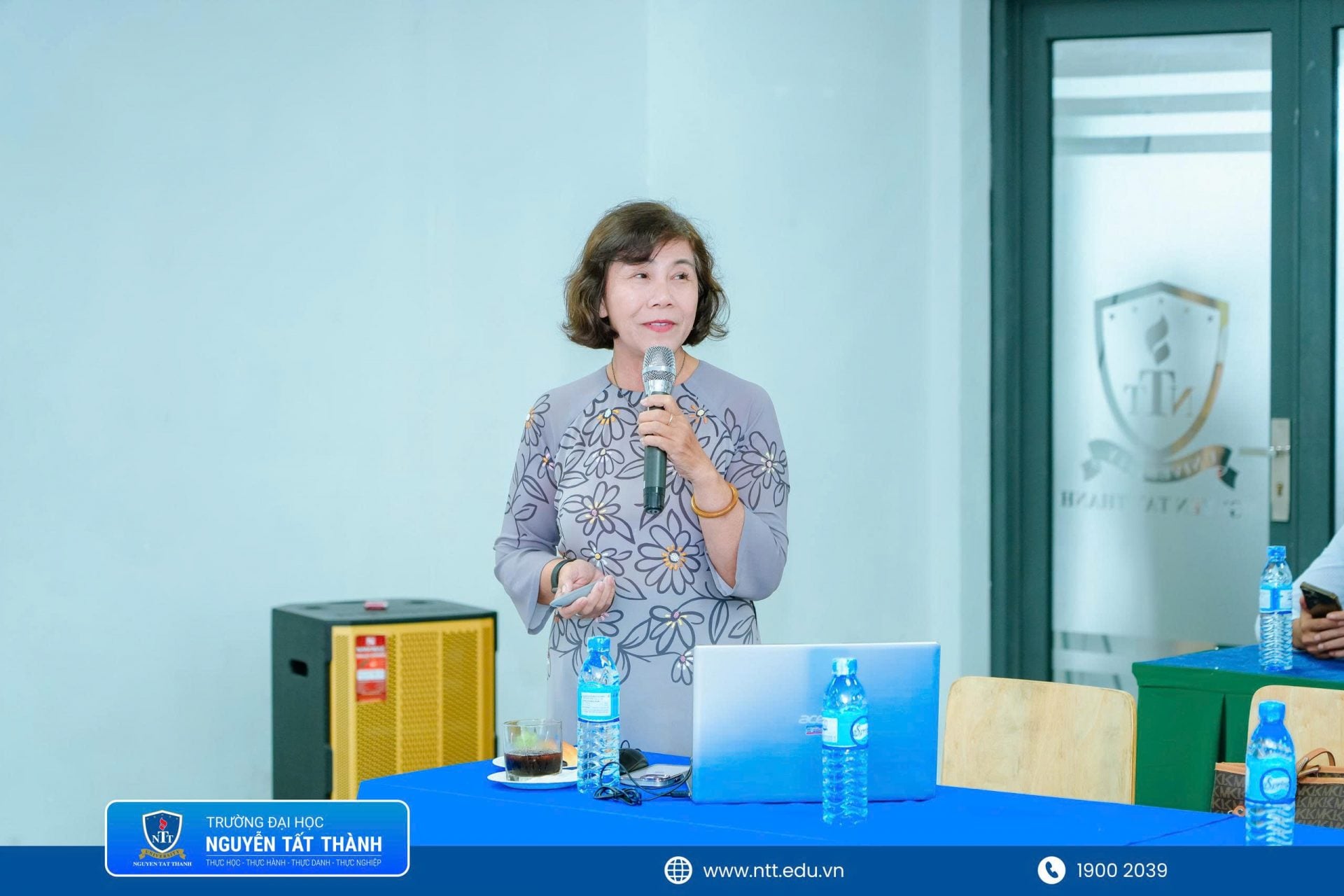 Các chuyên gia, nhà khoa học trình bày nhiều tham luận, chia sẻ các góc nhìn đa chiều về định vị, quản trị và phát triển thương hiệu điểm đến Việt Nam trong bối cảnh mới (6)