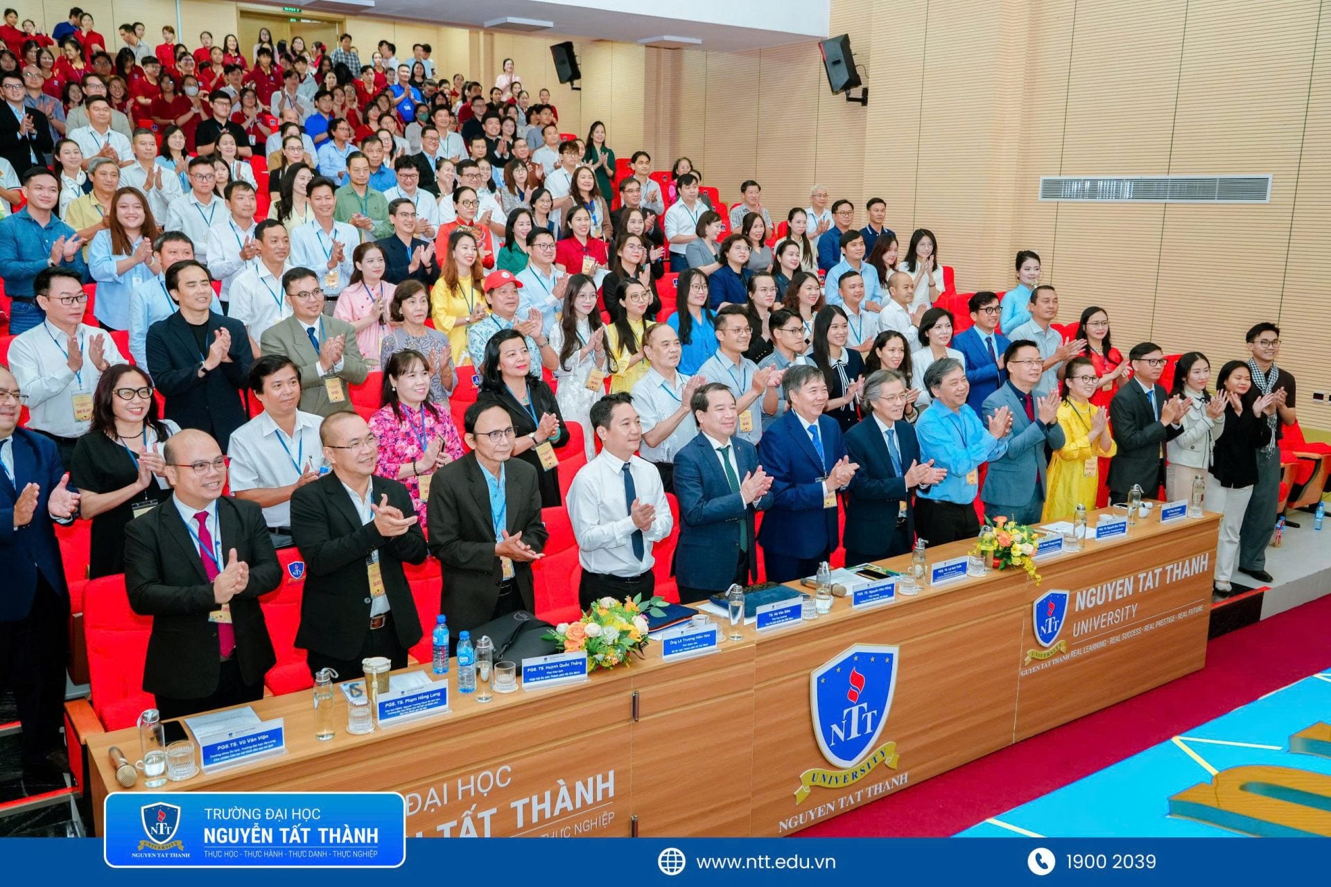 Toàn cảnh Hội thảo Khoa học Quốc gia 2026 quy tụ cơ quan quản lý nhà nước, chuyên gia, nhà khoa học, cơ sở đào tạo và doanh nghiệp, trao đổi về định vị thương hiệu điểm đến Việt Nam trong bối cảnh mới