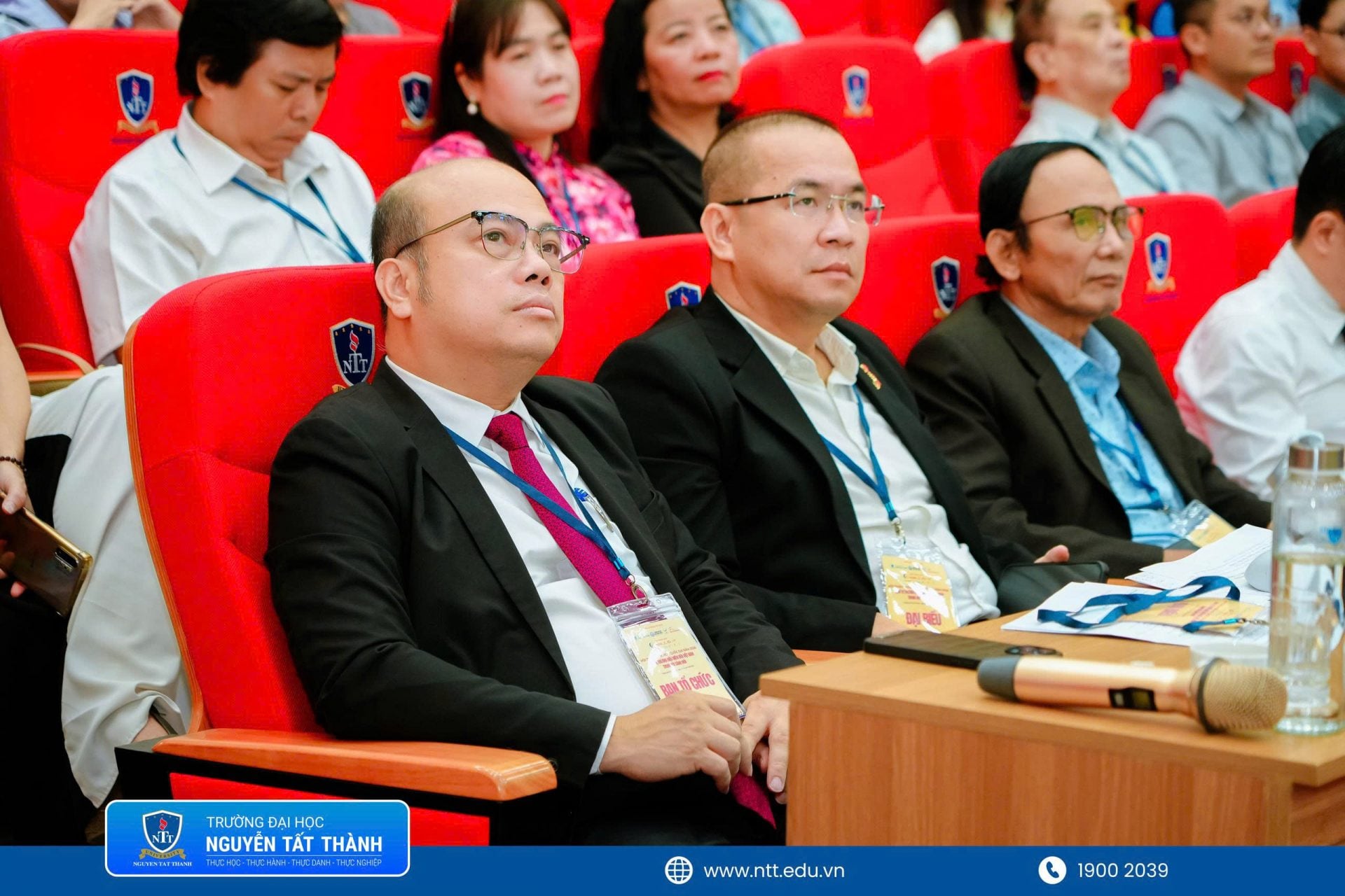 Toàn cảnh Hội thảo Khoa học Quốc gia 2026 quy tụ cơ quan quản lý nhà nước, chuyên gia, nhà khoa học, cơ sở đào tạo và doanh nghiệp, trao đổi về định vị thương hiệu điểm đến Việt Nam trong bối cảnh mới