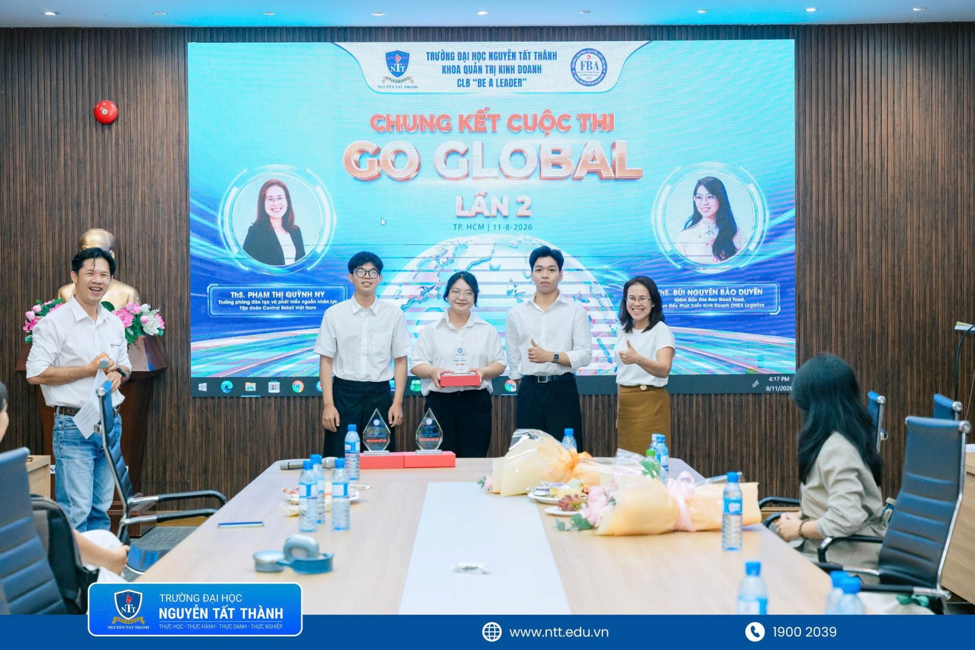 Các đội thi xuất sắc được vinh danh tại Go Global lần 2, ghi nhận những ý tưởng sáng tạo, khả năng storytelling và bản lĩnh thuyết trình, phản biện của sinh viên Khoa Quản trị Kinh doanh NTTU
