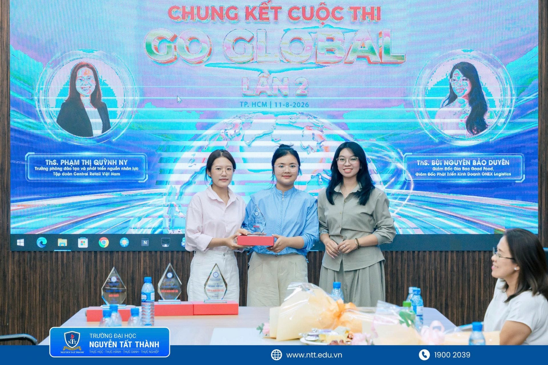 **Các đội thi xuất sắc được vinh danh tại Go Global lần 2, ghi nhận những ý tưởng sáng tạo, khả năng storytelling và bản lĩnh thuyết trình, phản biện của sinh viên Khoa Quản trị Kinh doanh NTTU.**