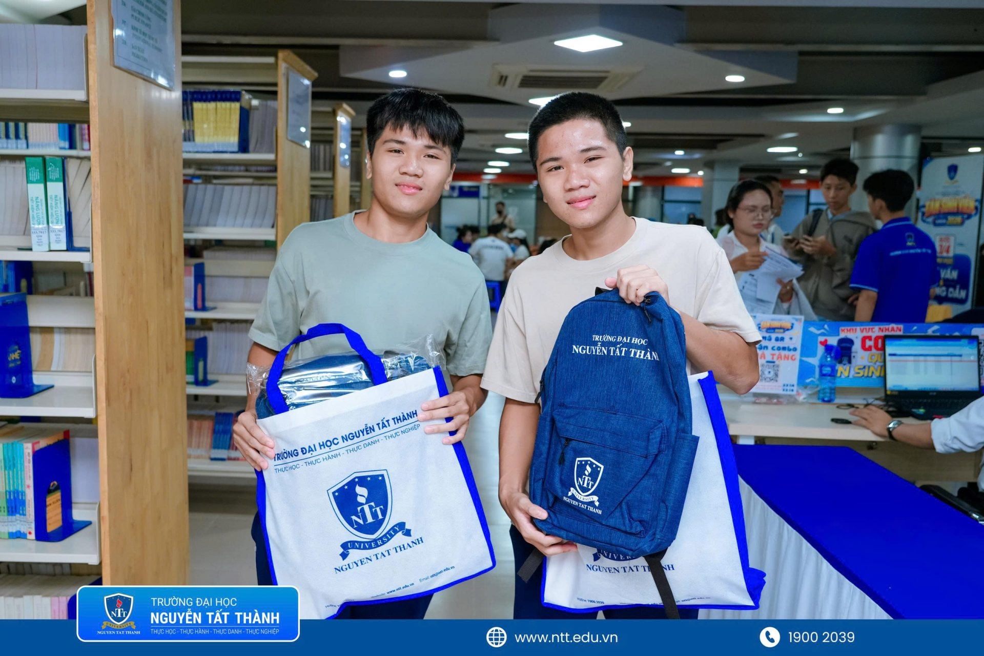 Hai anh em song sinh Huỳnh Nhật Huy và Huỳnh Gia Huy cùng lựa chọn Trường Đại học Nguyễn Tất Thành để bắt đầu hành trình đại học, mỗi người theo đuổi một ngành học phù hợp với sở thích và định hướng riêng
