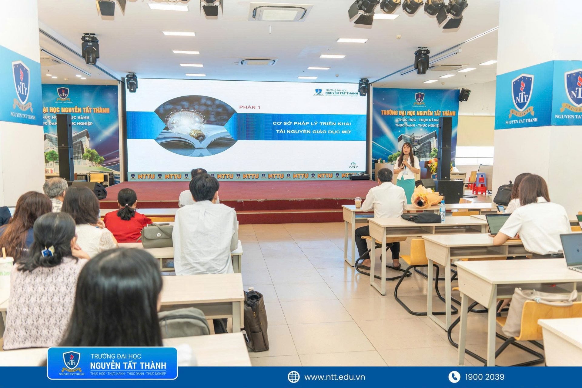 ThS. Trần Thị Thúy Kiều – Giám đốc Thư viện NTTU – giới thiệu cơ sở pháp lý, giấy phép Creative Commons và cách lựa chọn tài nguyên giáo dục mở theo chuẩn đầu ra học phần