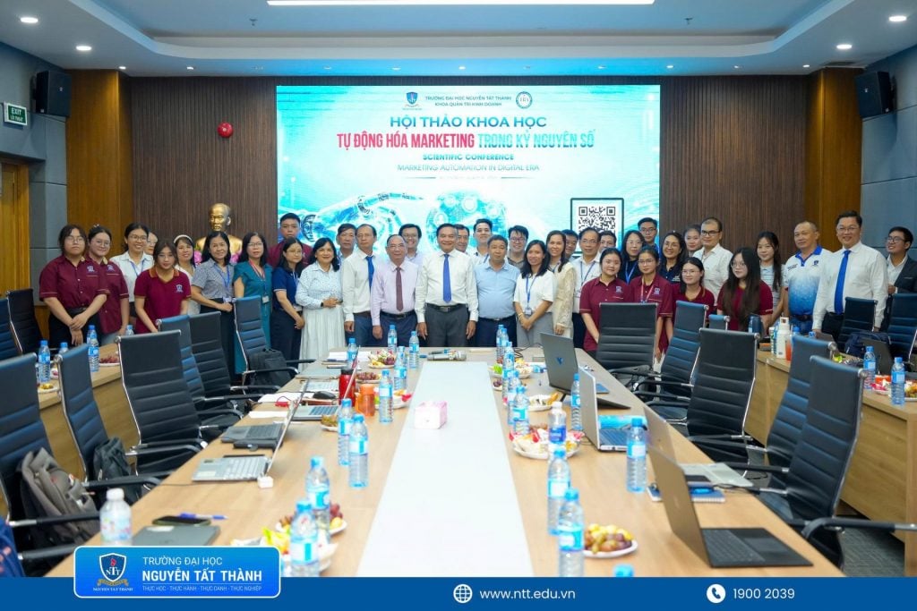 Hội thảo khoa học “Tự động hóa Marketing trong kỷ nguyên số” do ngành Marketing, Khoa Quản trị Kinh doanh, Trường Đại học Nguyễn Tất Thành tổ chức, mở ra nhiều góc nhìn về ứng dụng AI và công nghệ tự động hóa trong học tập, nghiên cứu và hoạt động doanh nghiệp.