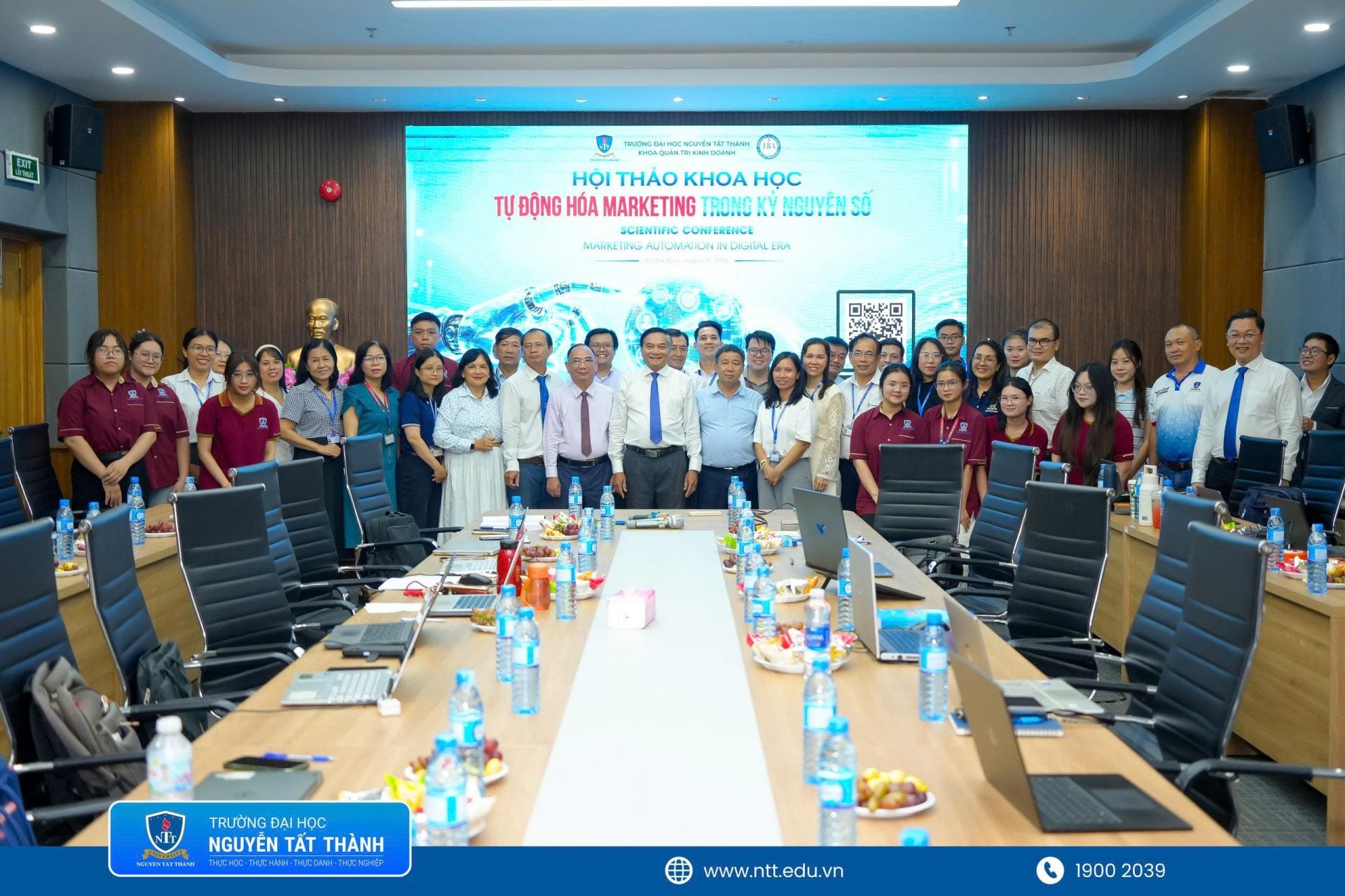 Hội thảo khoa học “Tự động hóa Marketing trong kỷ nguyên số” do ngành Marketing, Khoa Quản trị Kinh doanh, Trường Đại học Nguyễn Tất Thành tổ chức, mở ra nhiều góc nhìn về ứng dụng AI và công nghệ tự động hóa trong học tập, nghiên cứu và hoạt động doanh nghiệp.
