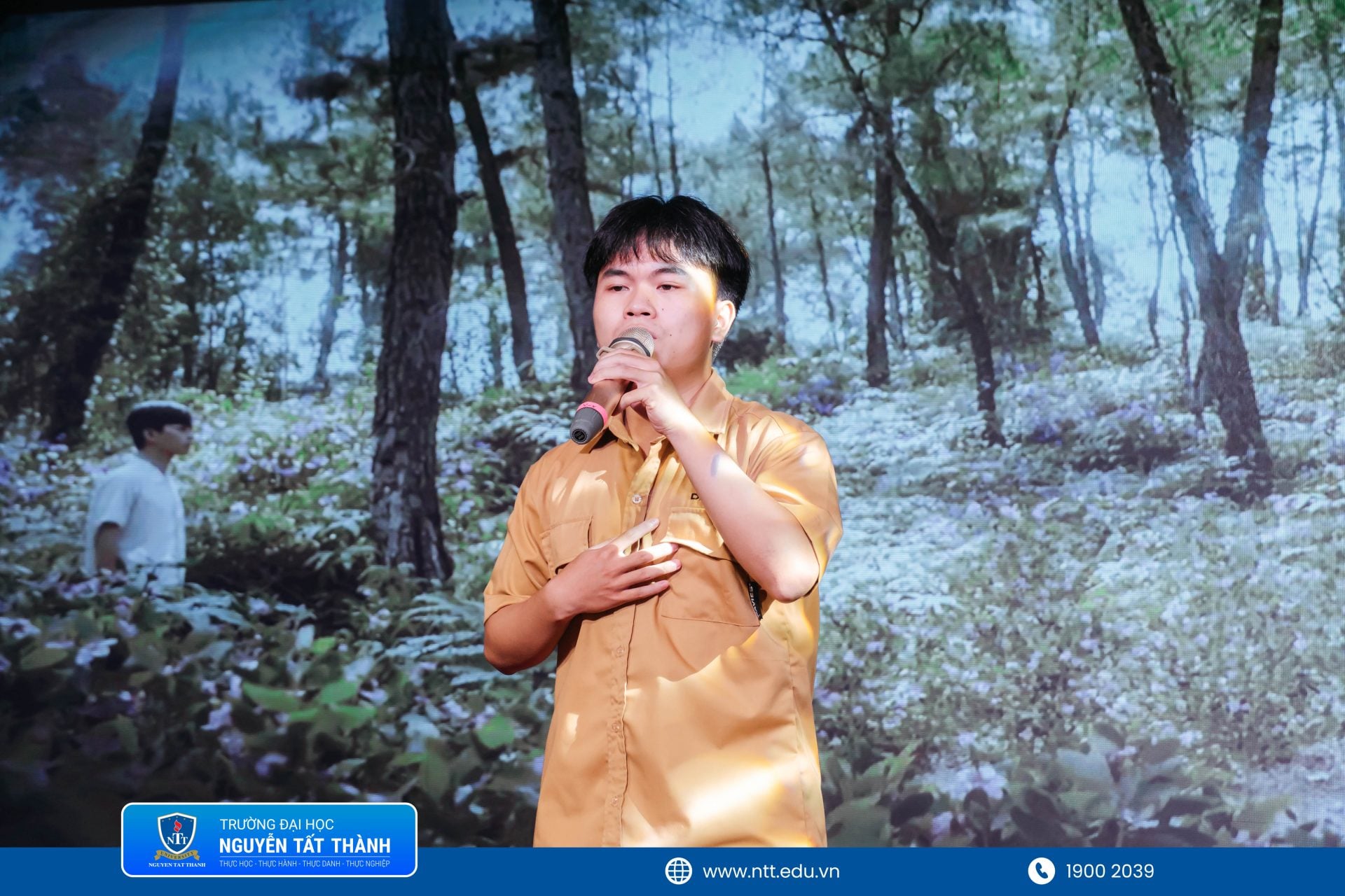 Các giải Ba ở các hạng mục thuộc về “Nàng Thơ” của Phạm Đức Mạnh (ca hát), “Huyền Điểu Phù Quang” của Nguyễn Minh Nghĩa (biểu diễn vũ đạo) và “Iron Anubis” của NTK Đồng Vũ Hoàng Phát (Thời trang & Sản phẩm sáng tạo).