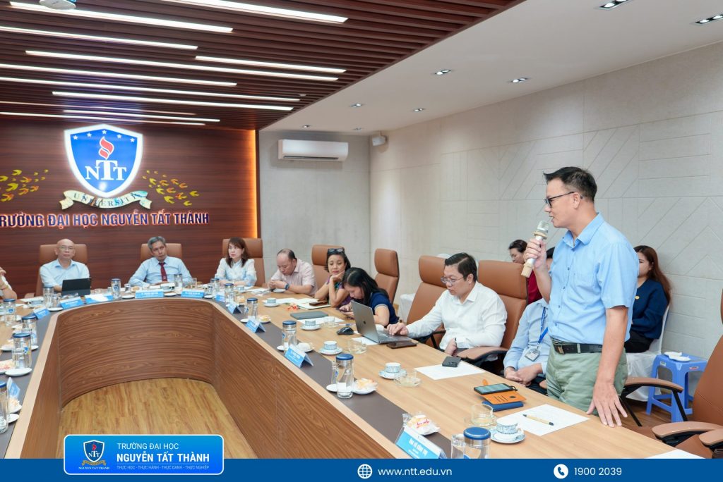 Hai bên trao đổi