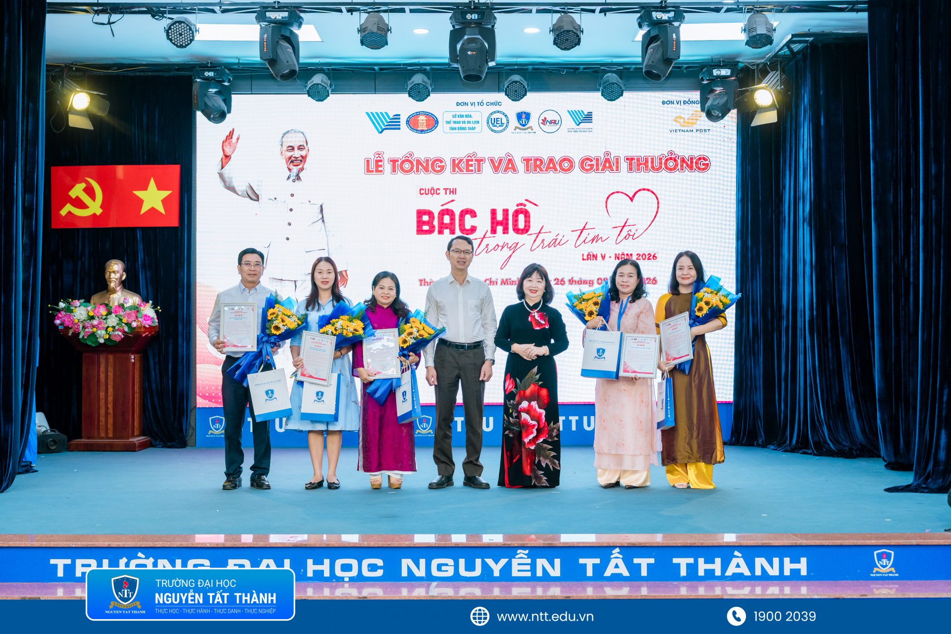 Trường ĐH Nguyễn Tất Thành tiếp tục ghi dấu ấn với 12 tác phẩm đạt giải tại Cuộc thi Bác Hồ trong trái tim tôi lần 5