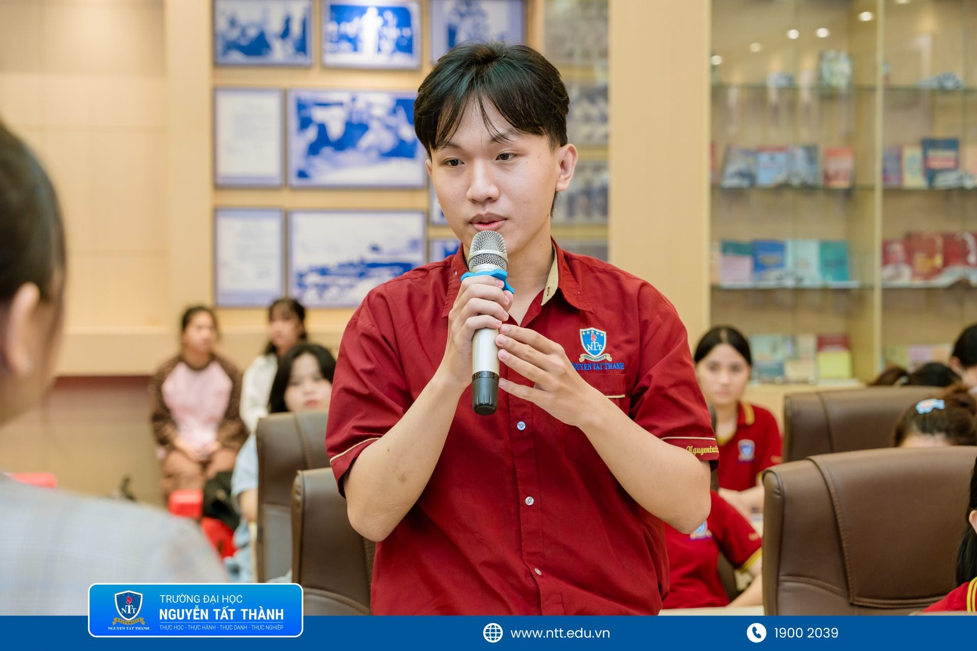 Long Châu Career Connect
