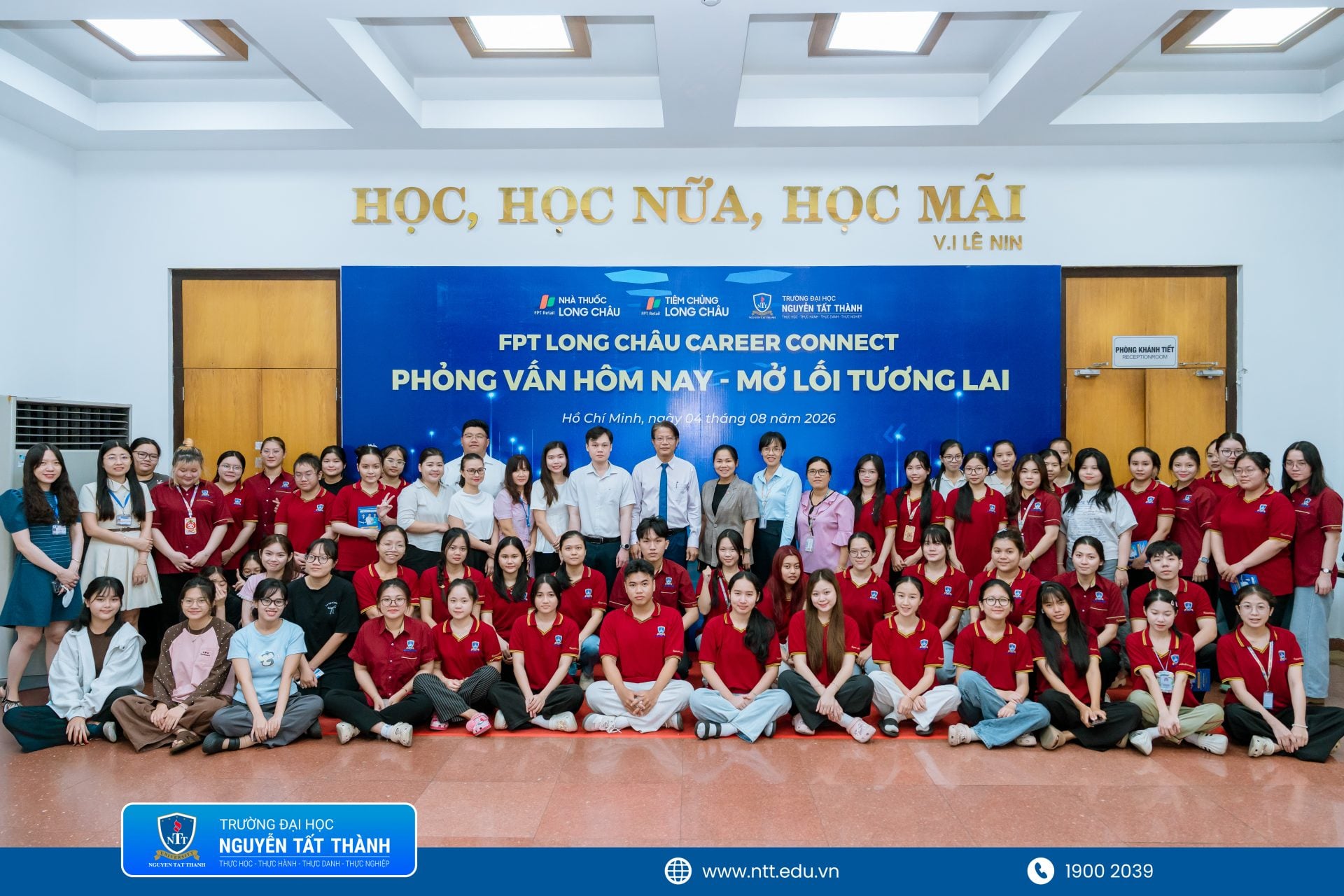 Long Chau Career Connect (2)