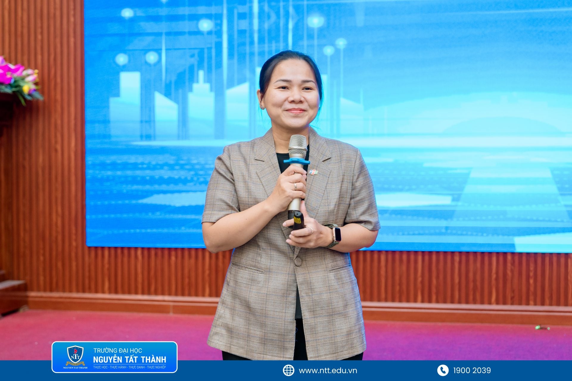 Long Châu Career Connect 