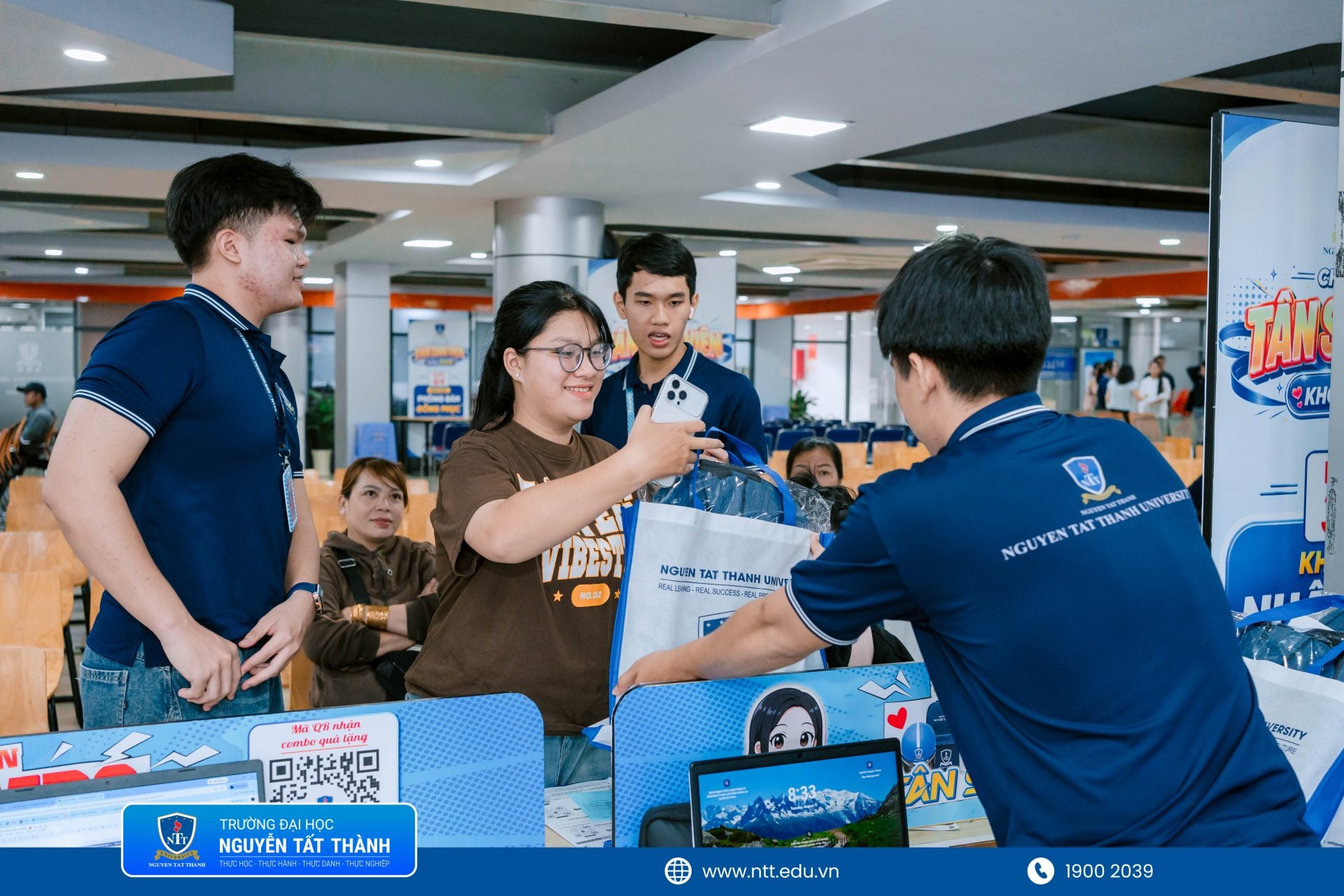 Quà nhập học đã sẵn sàng “về tay” K2026! Một chút dễ thương từ NTTU gửi tặng tân sinh viên trong ngày đầu chính thức gia nhập “nhà chung”.