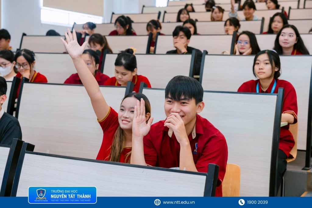 hăm sóc sức khỏe sinh viên