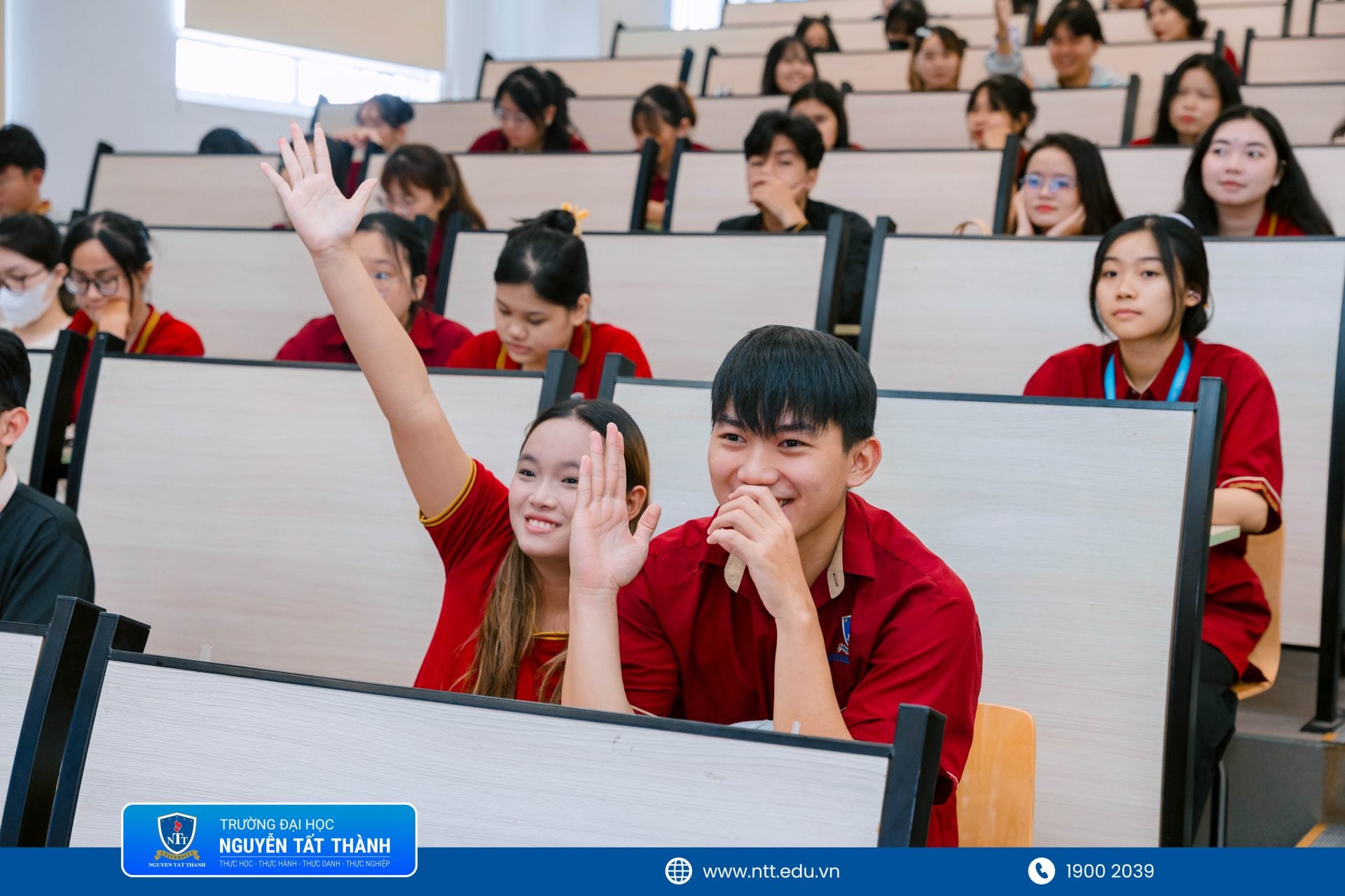 hăm sóc sức khỏe sinh viên