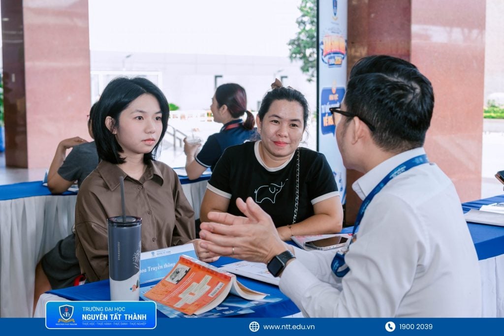NTTU nhập học