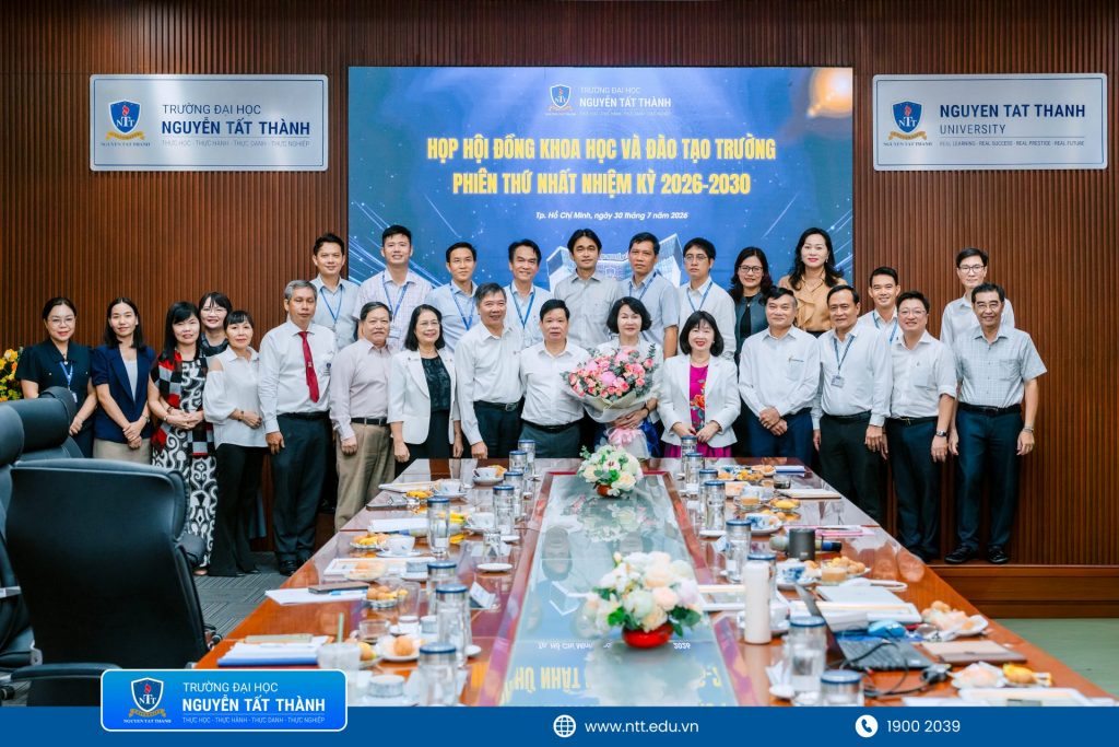 Hội đồng nhiệm kỳ mới