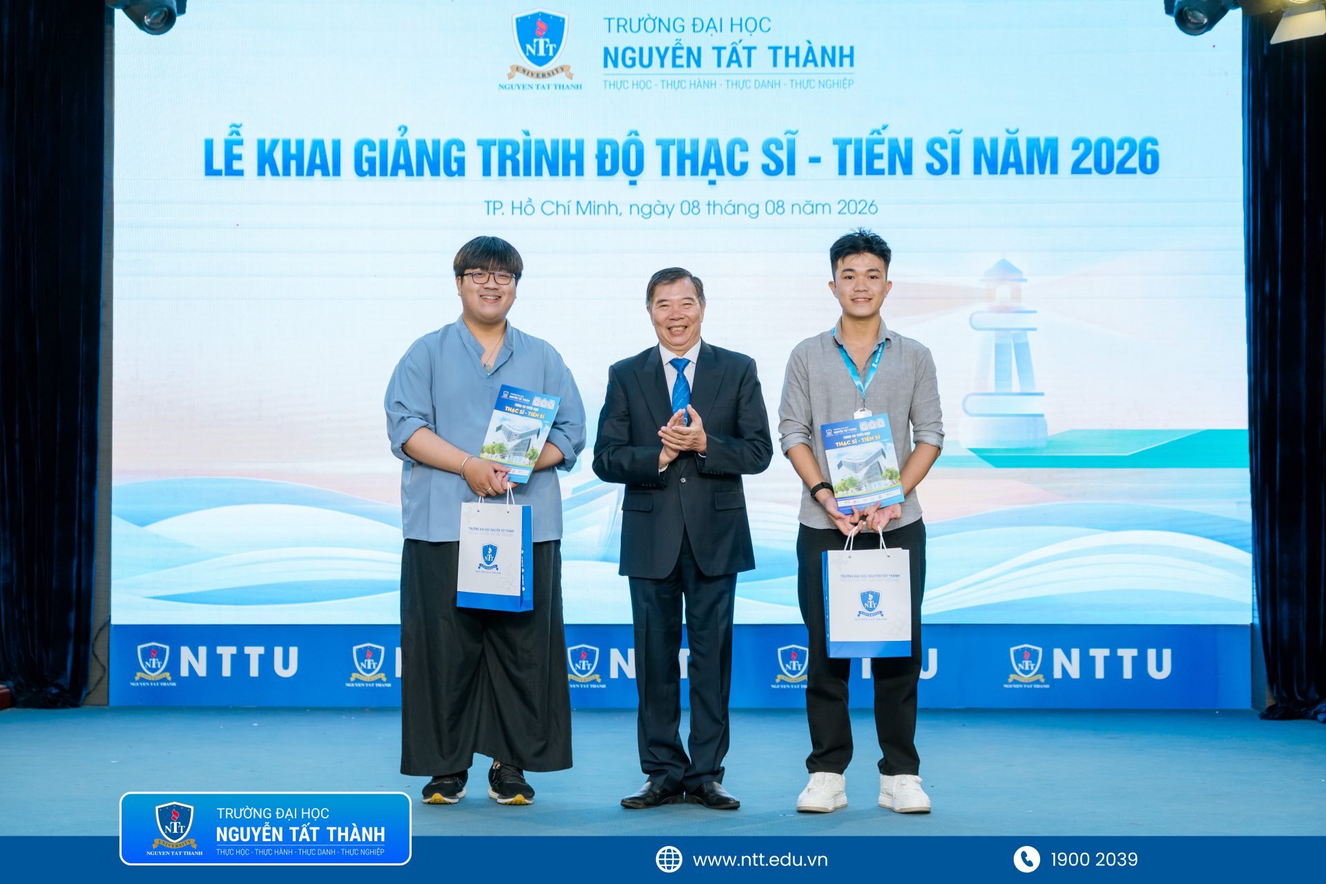 NTTU-Khai-giang-thac-si