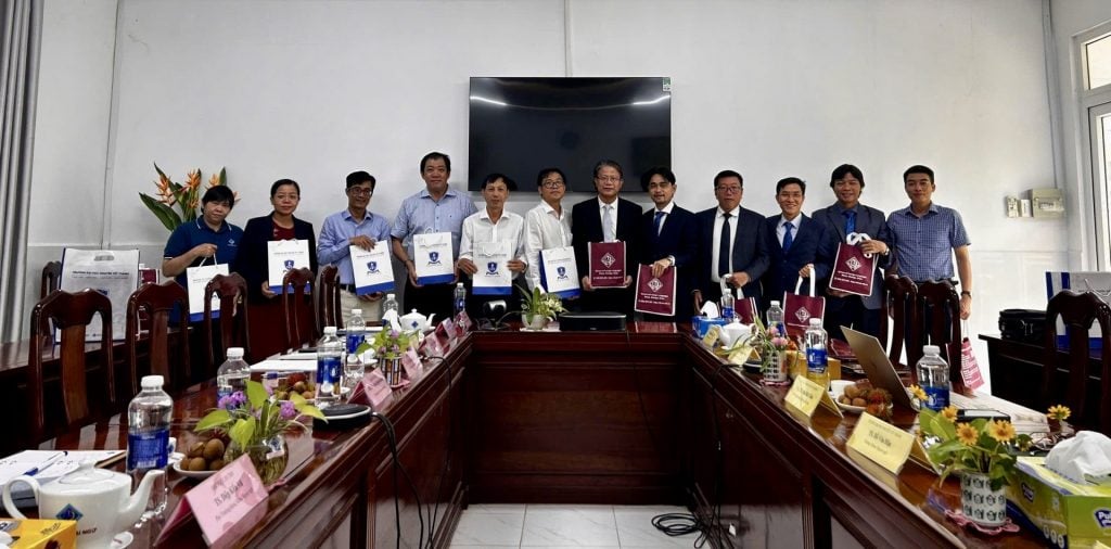 Đoàn công tác Trường Đại học Nguyễn Tất Thành và đại diện Đại học Cần Thơ tại buổi làm việc, mở rộng kết nối học thuật, chia sẻ kinh nghiệm nhằm nâng cao chất lượng đào tạo sau đại học và phát triển nghiên cứu khoa học tại NTTU