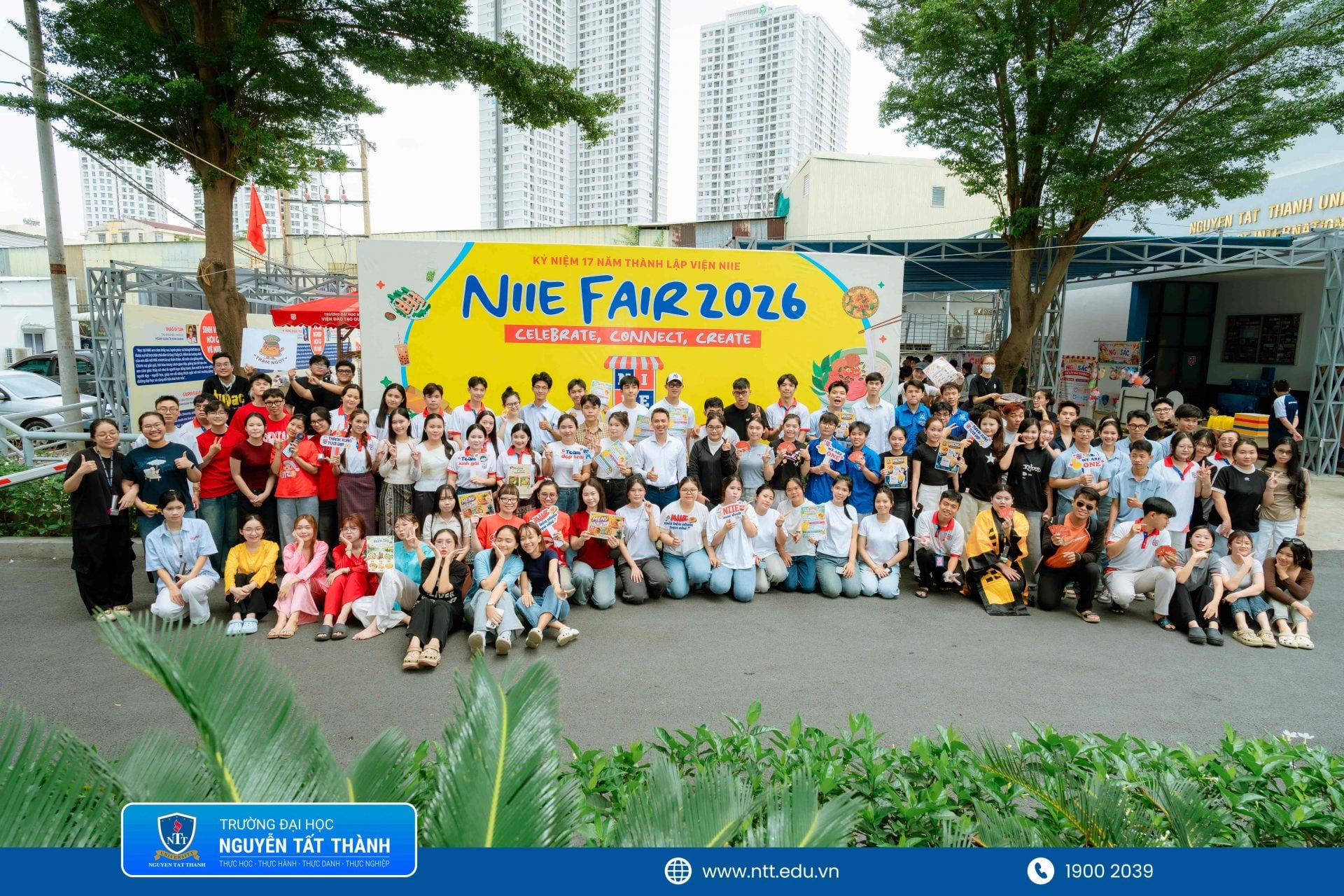 NIIE Fair 2026: Rộn ràng ẩm thực, trò chơi và sắc màu văn hóa sinh viên