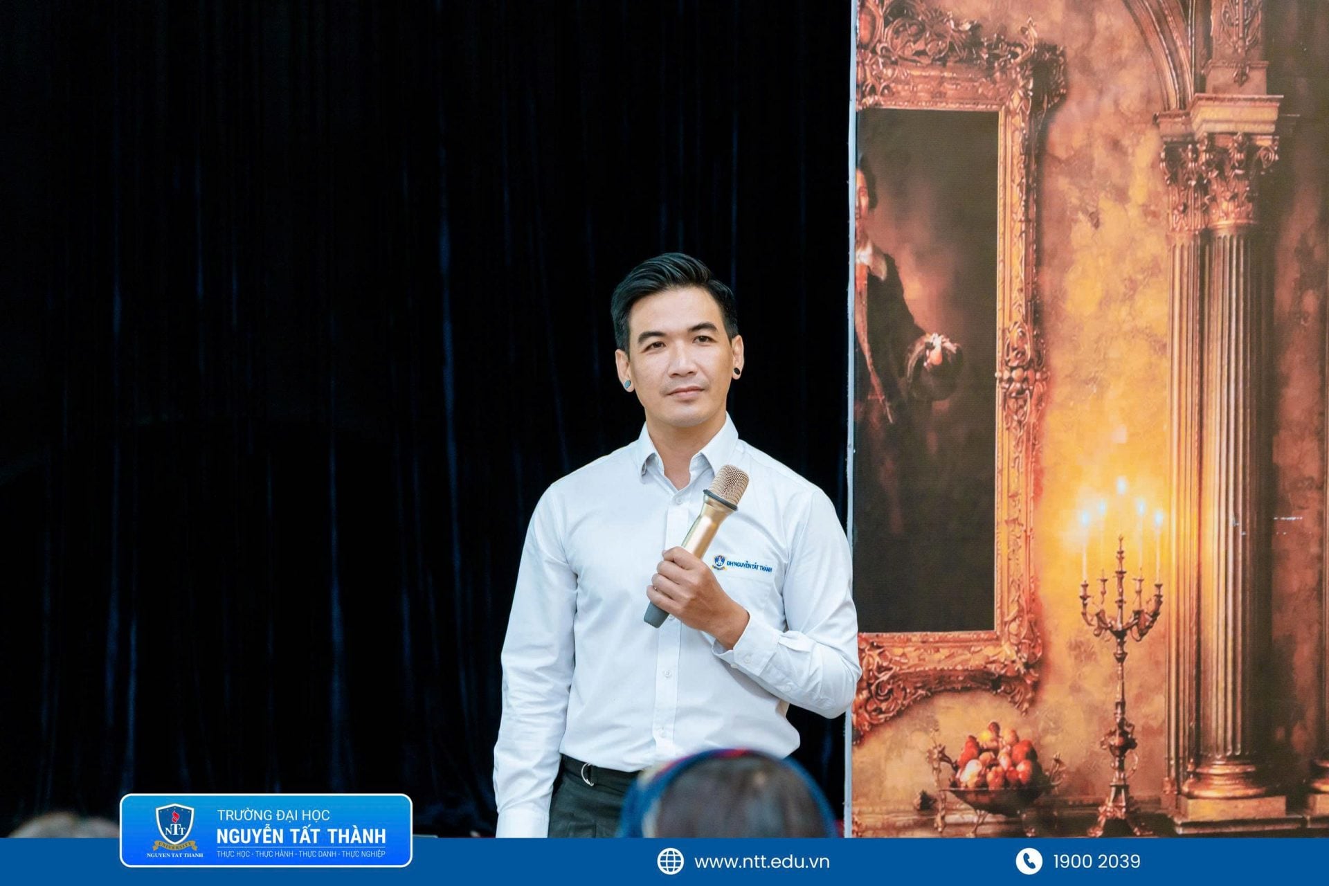 Các nội dung tại seminar tập trung vào khả năng ứng dụng AI trong xử lý âm thanh, phục dựng tư liệu, hỗ trợ ký âm và xây dựng học liệu phục vụ đào tạo nghệ thuật.