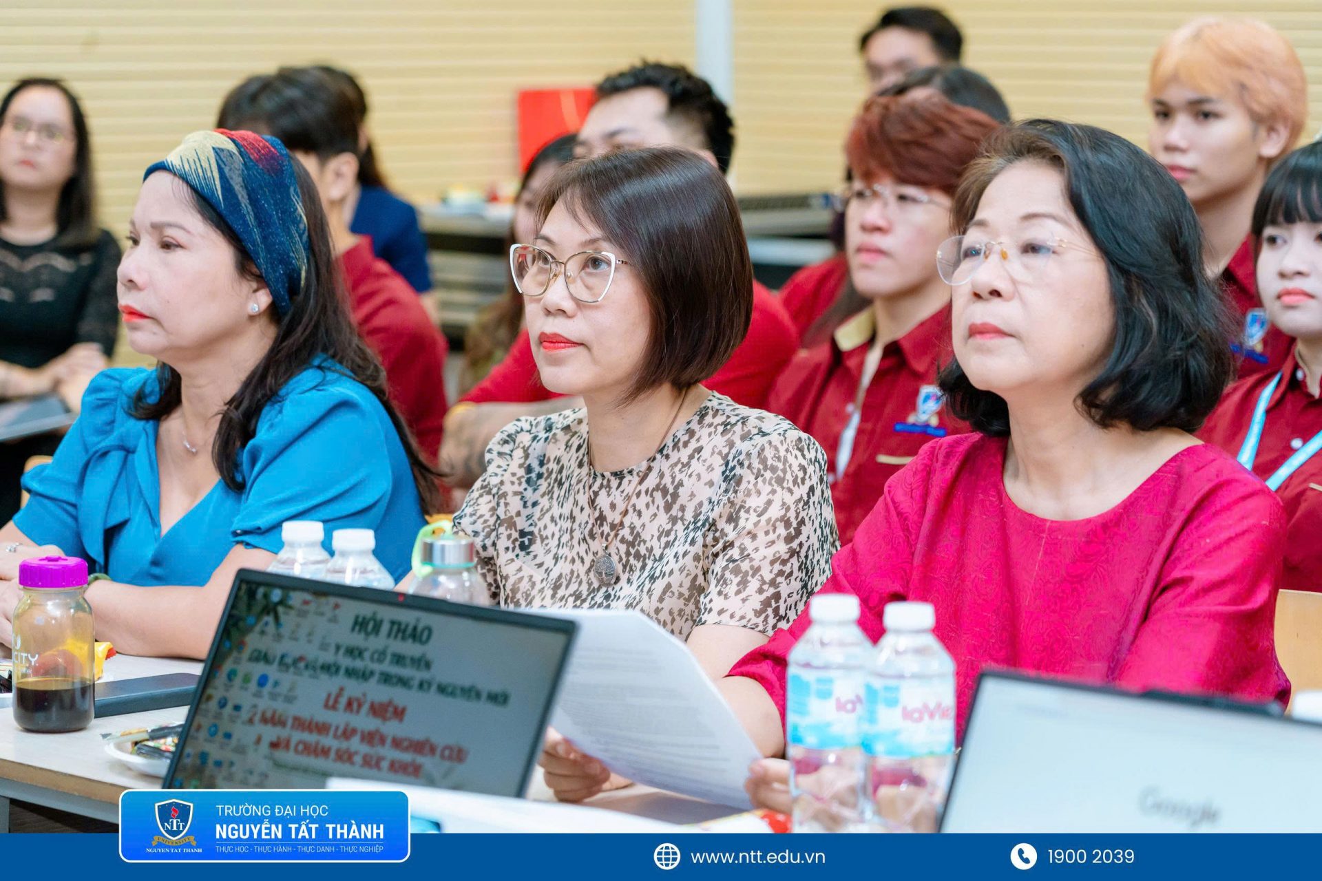Sinh viên NTTU thực hành từ xử lý âm thanh - Sáng tạo Nghệ thuật bằng AI