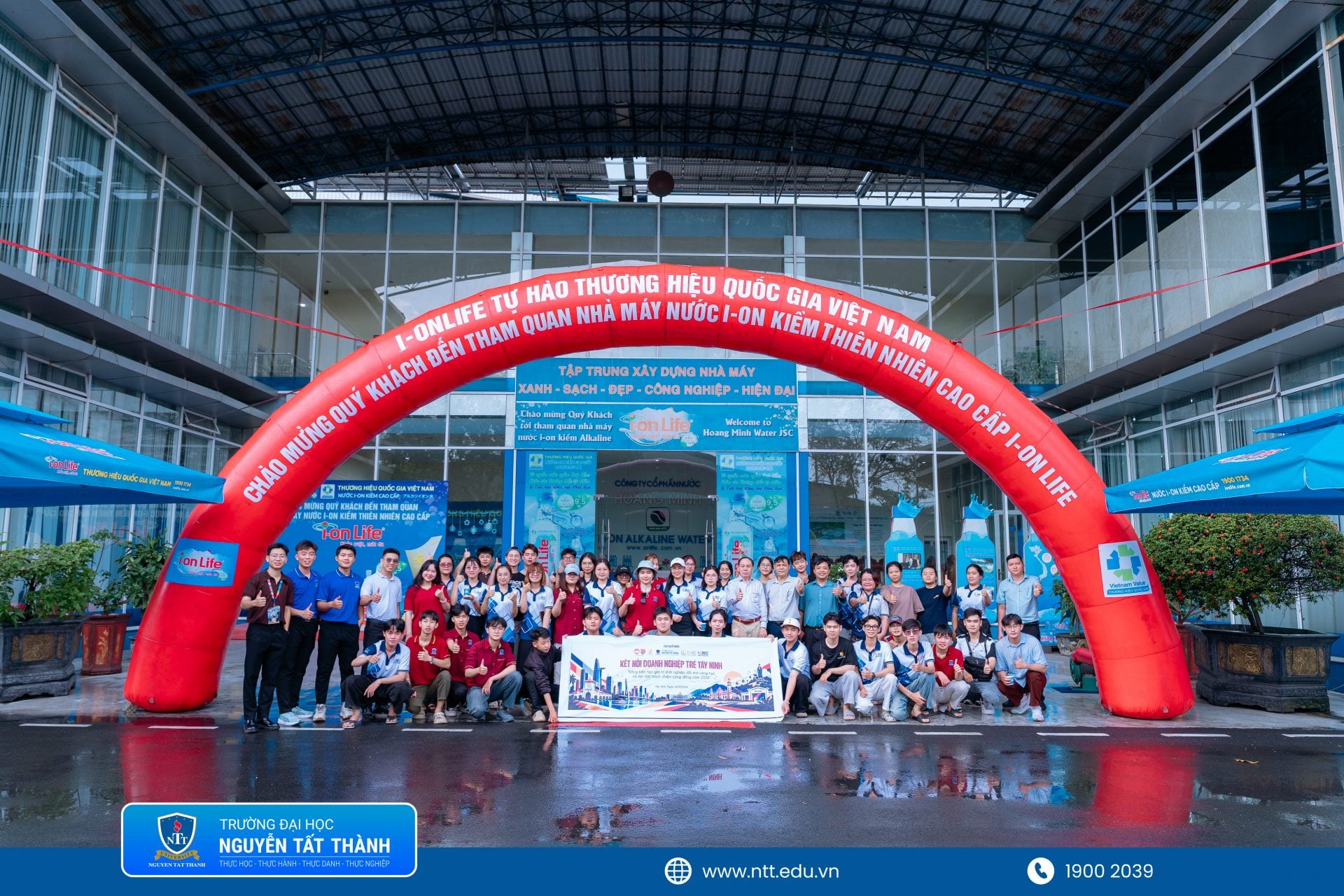 Đoàn sinh viên Trường Đại học Nguyễn Tất Thành tham gia chương trình “Kết nối Doanh nghiệp trẻ Tây Ninh – Đồng kiến tạo giá trị khởi nghiệp đổi mới sáng tạo và lan tỏa trách nhiệm cộng đồng năm 2026”.