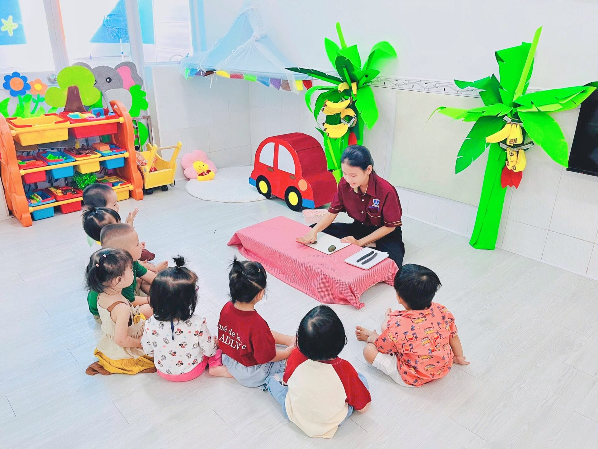 Những giờ thực hành, kiến tập và thực tập tại các trường mầm non giúp Phương Uyên tích lũy kỹ năng sư phạm, từng bước trưởng thành trong nghề