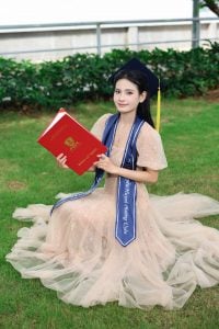 Nguyễn Huỳnh Phương Uyên – thủ khoa ngành Giáo dục mầm non Trường Đại học Nguyễn Tất Thành, tốt nghiệp loại Giỏi với điểm trung bình tích lũy 3,28