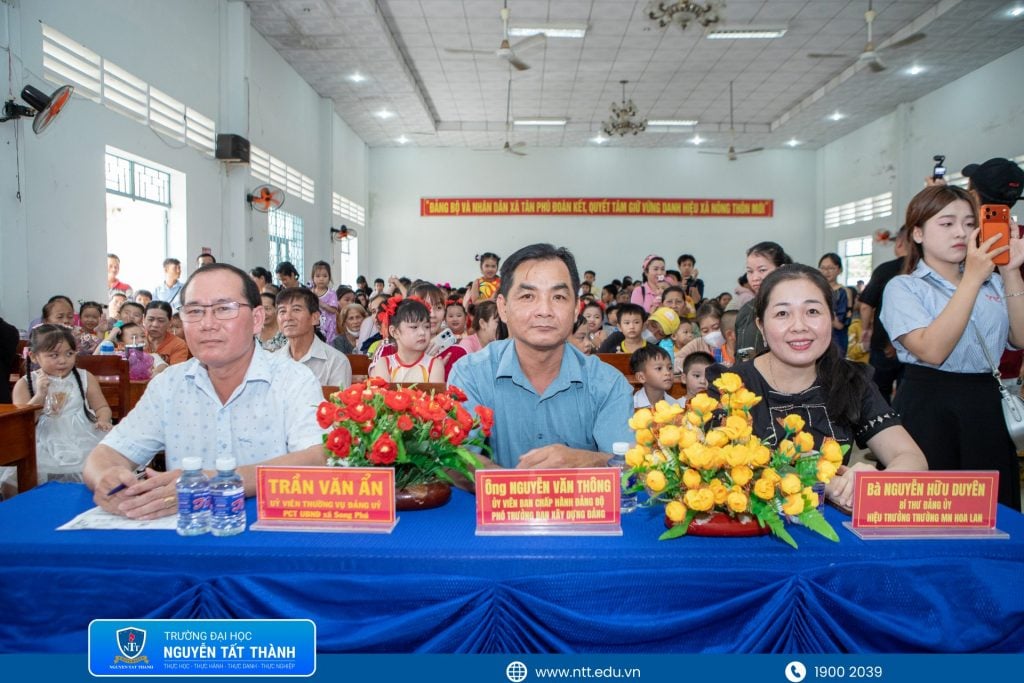 khách mời 