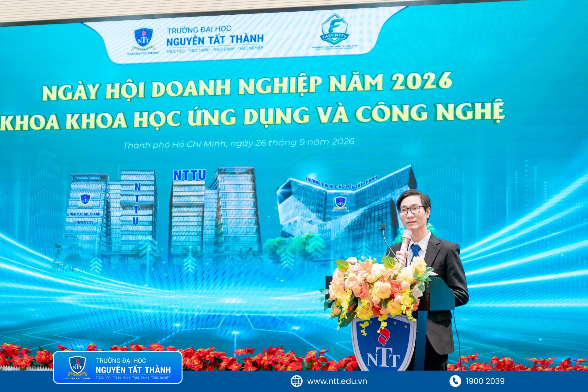 NTTU-Ngay-hoi-doanh-nghiep