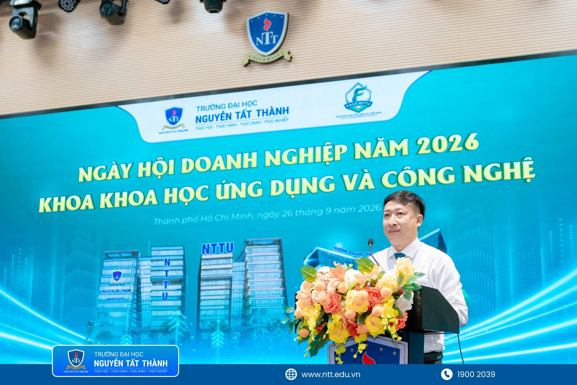 NTTU-Ngay-hoi-doanh-nghiep