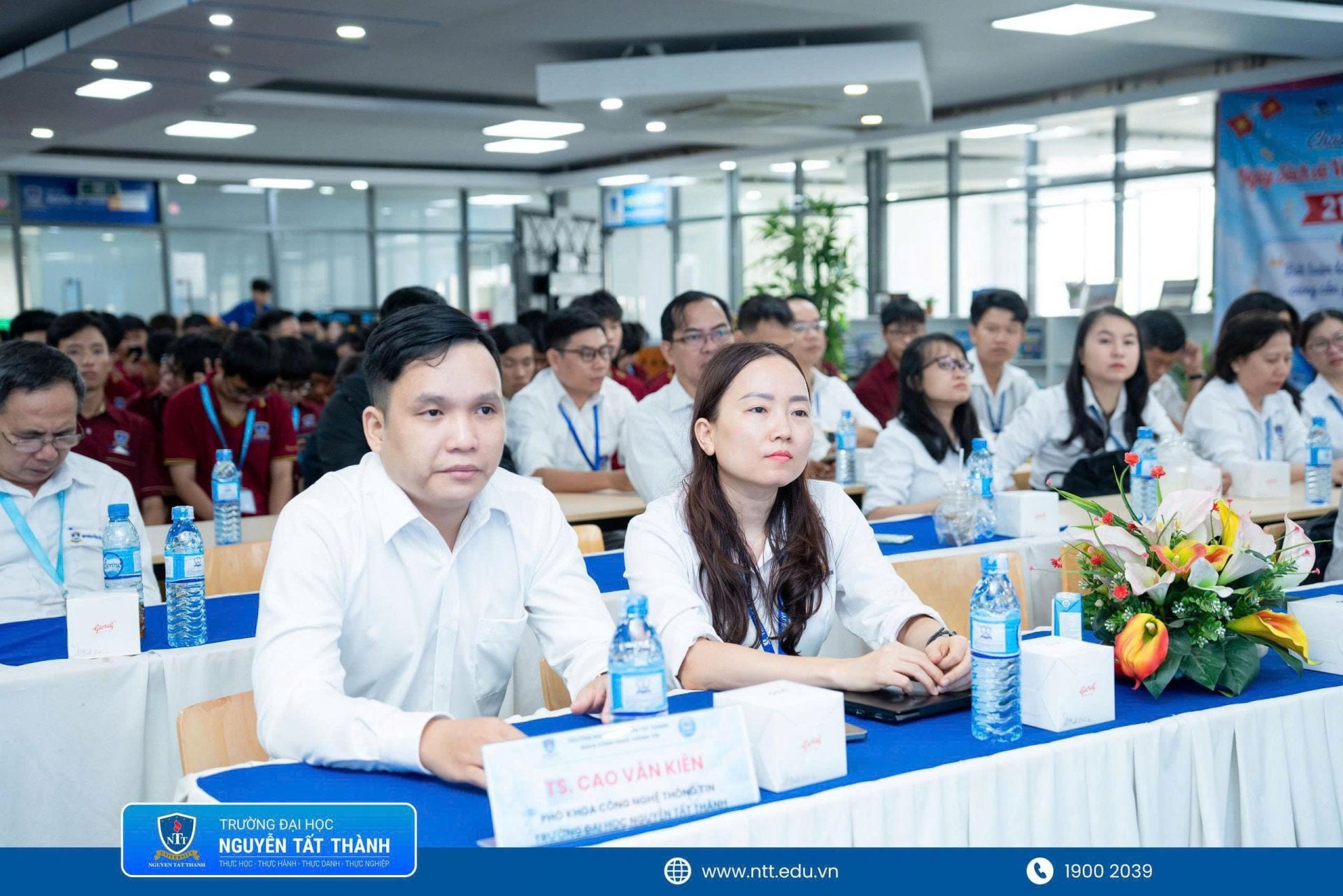 Khoa Công nghệ thông tin, Trường Đại học Nguyễn Tất Thành chào đón tân sinh viên khóa 2026, định hướng lộ trình học tập, tăng cường kết nối doanh nghiệp và mở rộng cơ hội phát triển nghề nghiệp cho sinh viên ngay từ năm nhất.