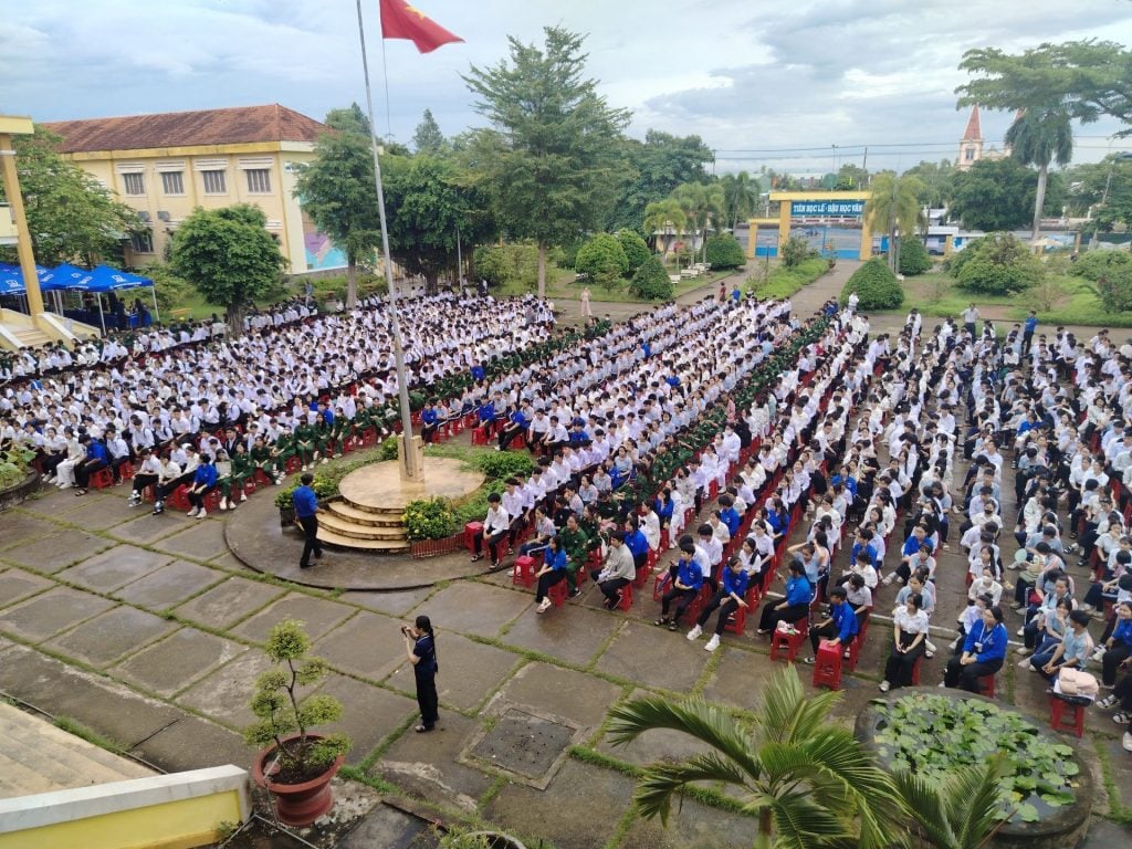 Toàn cảnh 