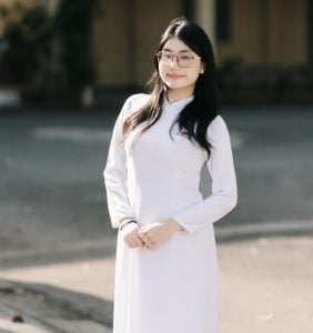 Thủ khoa đầu vào toàn trường Dương Đặng Nhã Uyên: Từng mất gốc môn Hóa, đặt mục tiêu dự thi bác sĩ nội trú