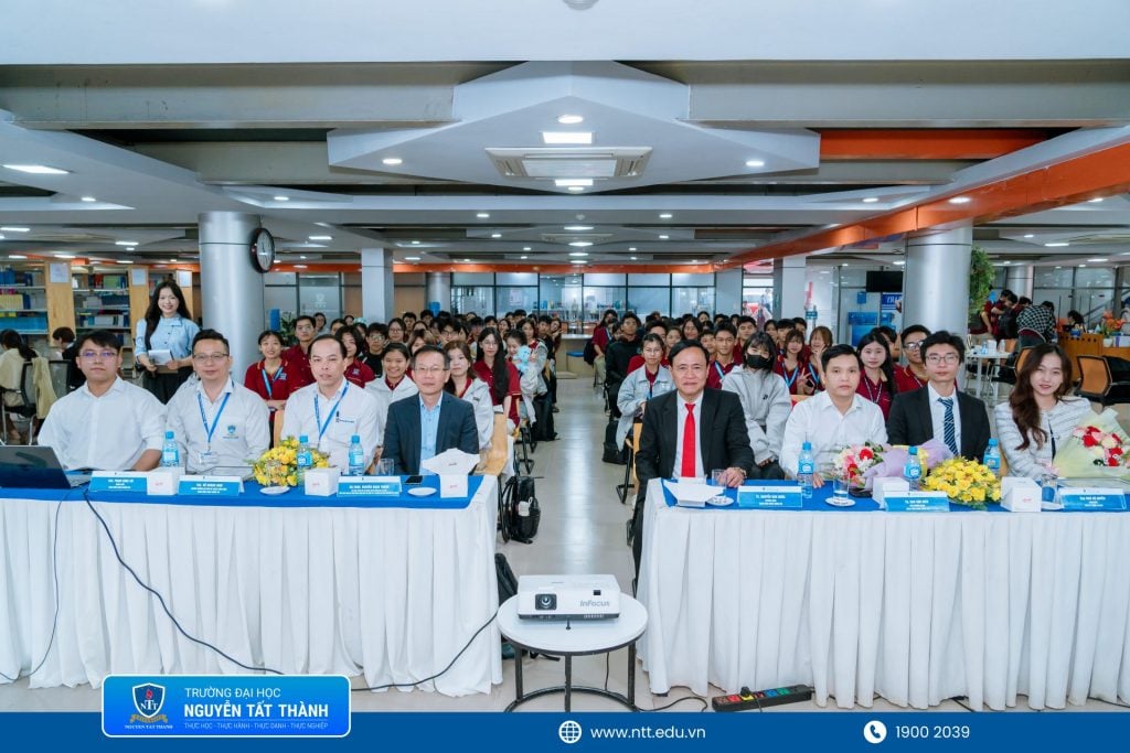 Hình toàn cảnh 