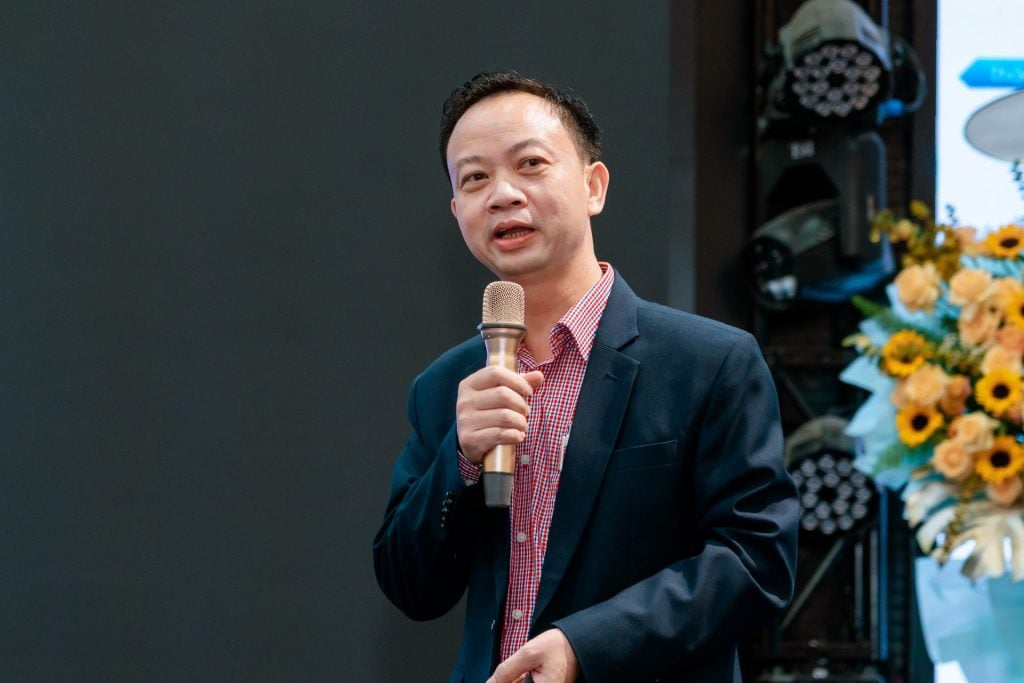 ông Trần Giang Khuê, 